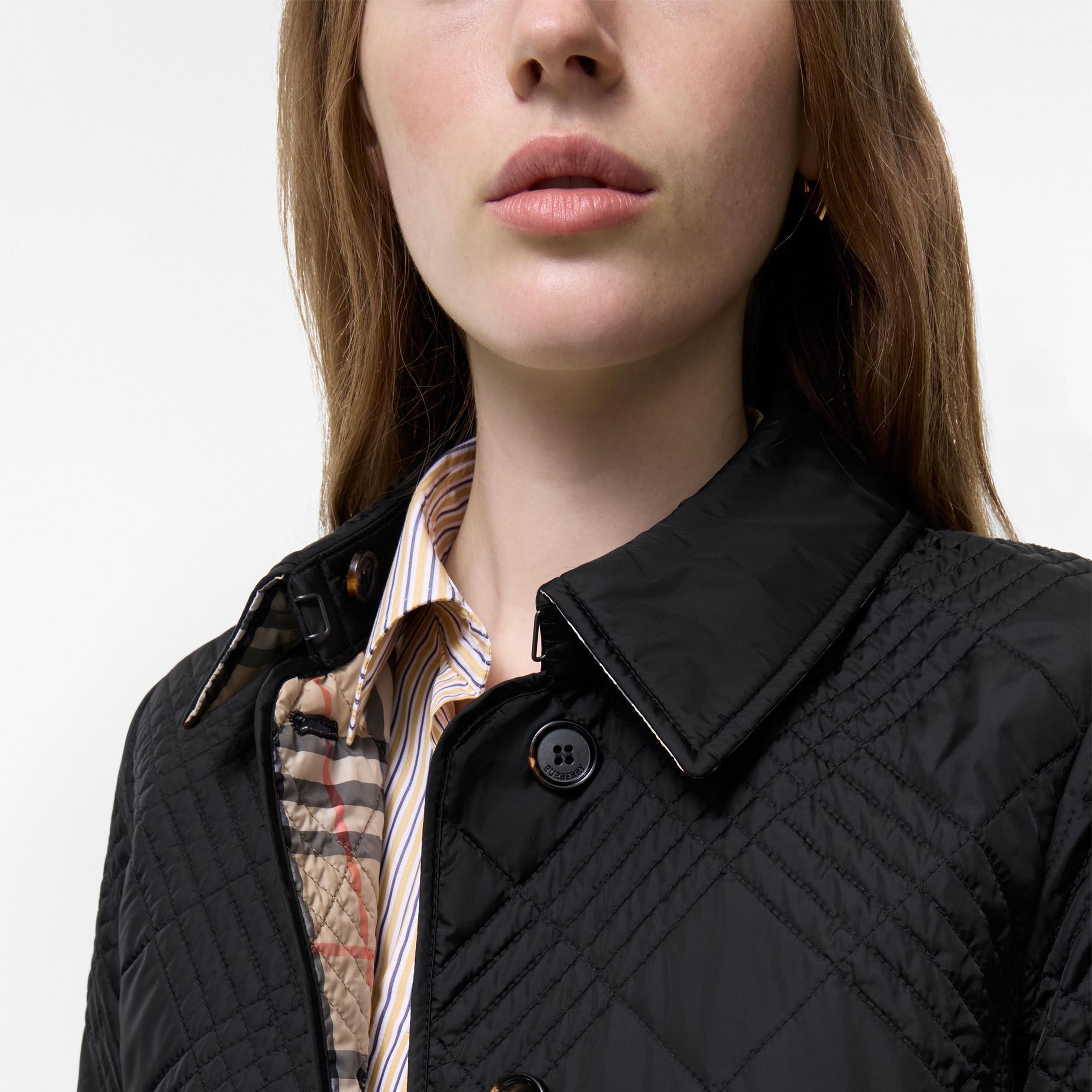 Burberry Fernleigh Kadın Siyah Mont