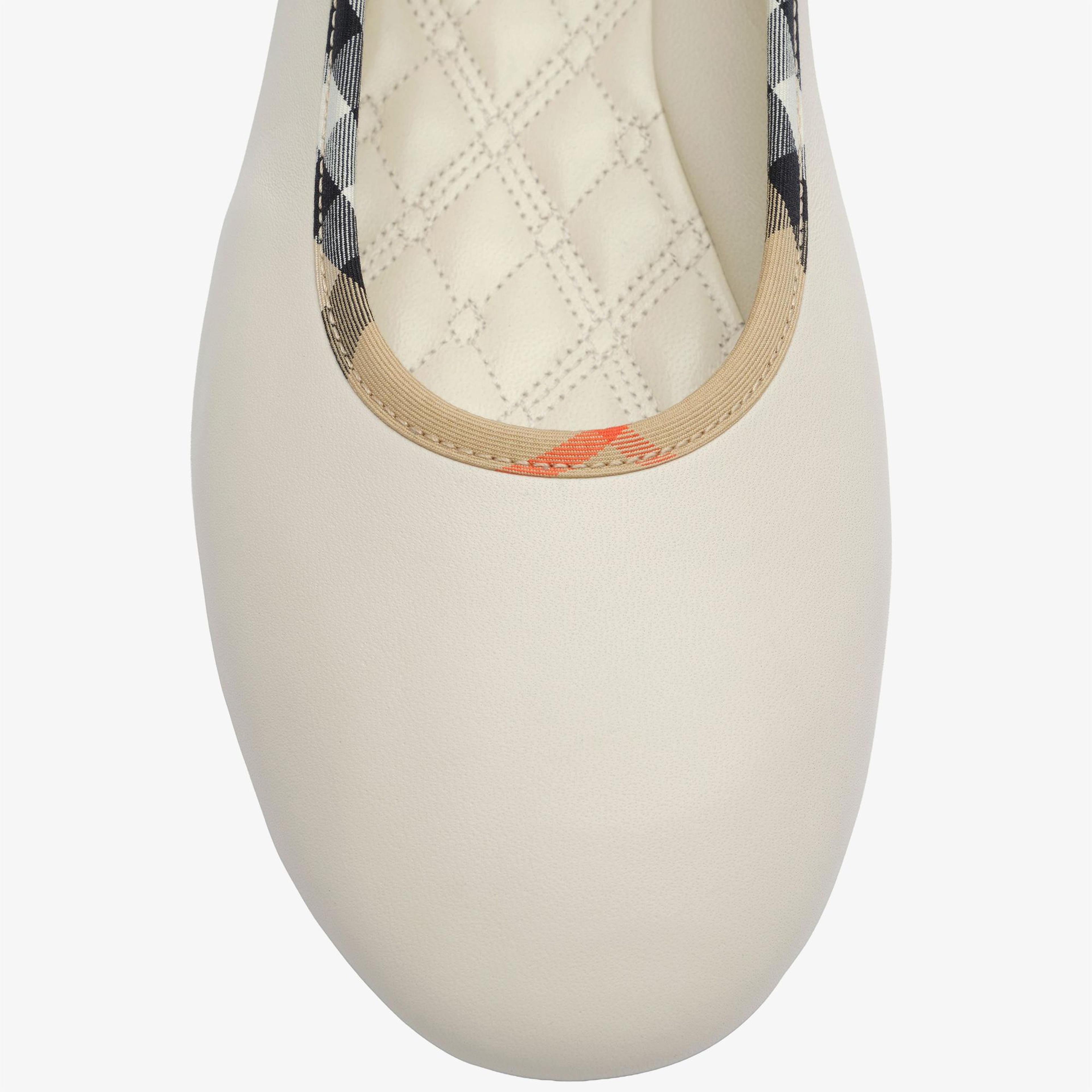 Burberry Robin Ballerina Kadın Beyaz Klasik Ayakkabı