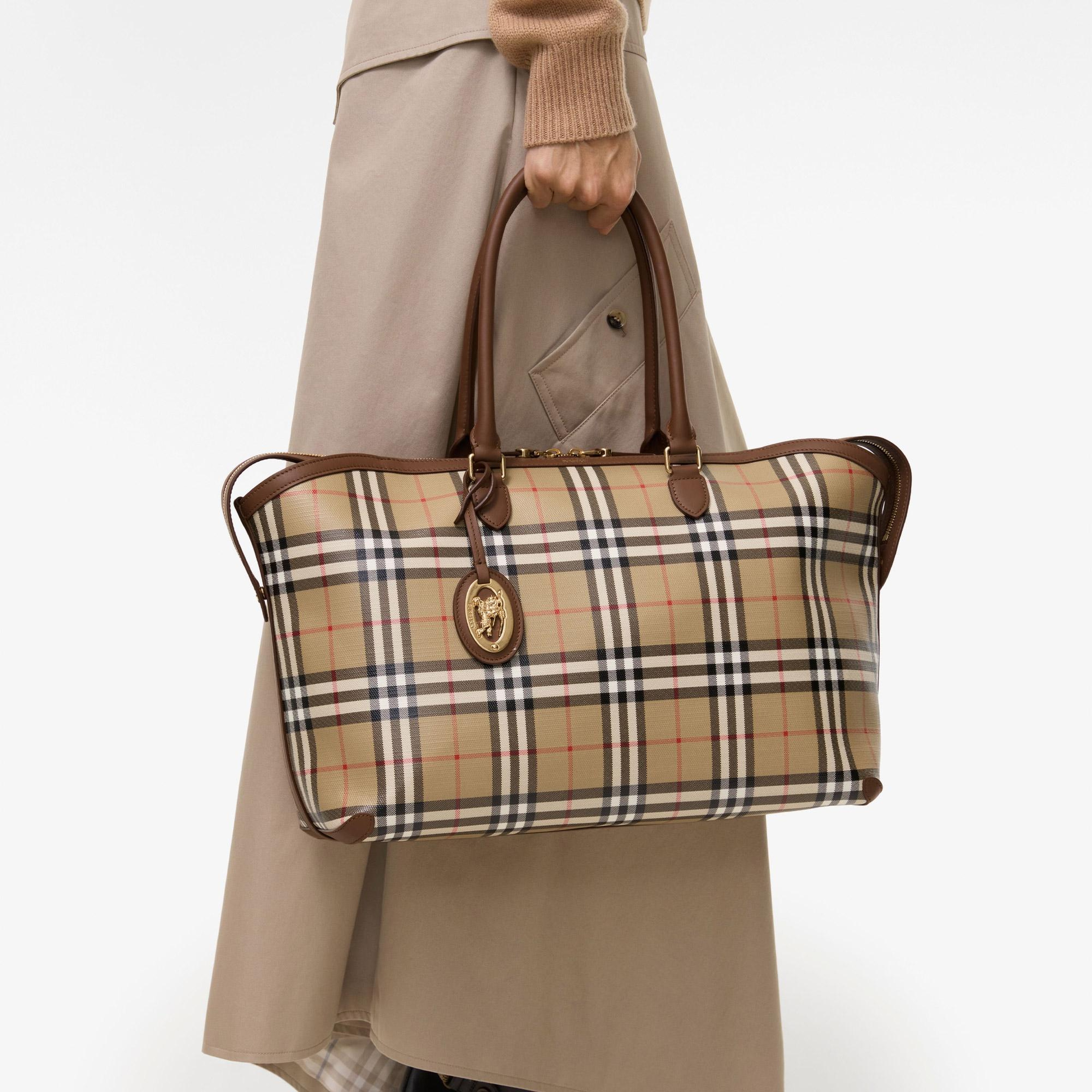 Burberry Zipped Tote Kadın Bej Omuz Çantası