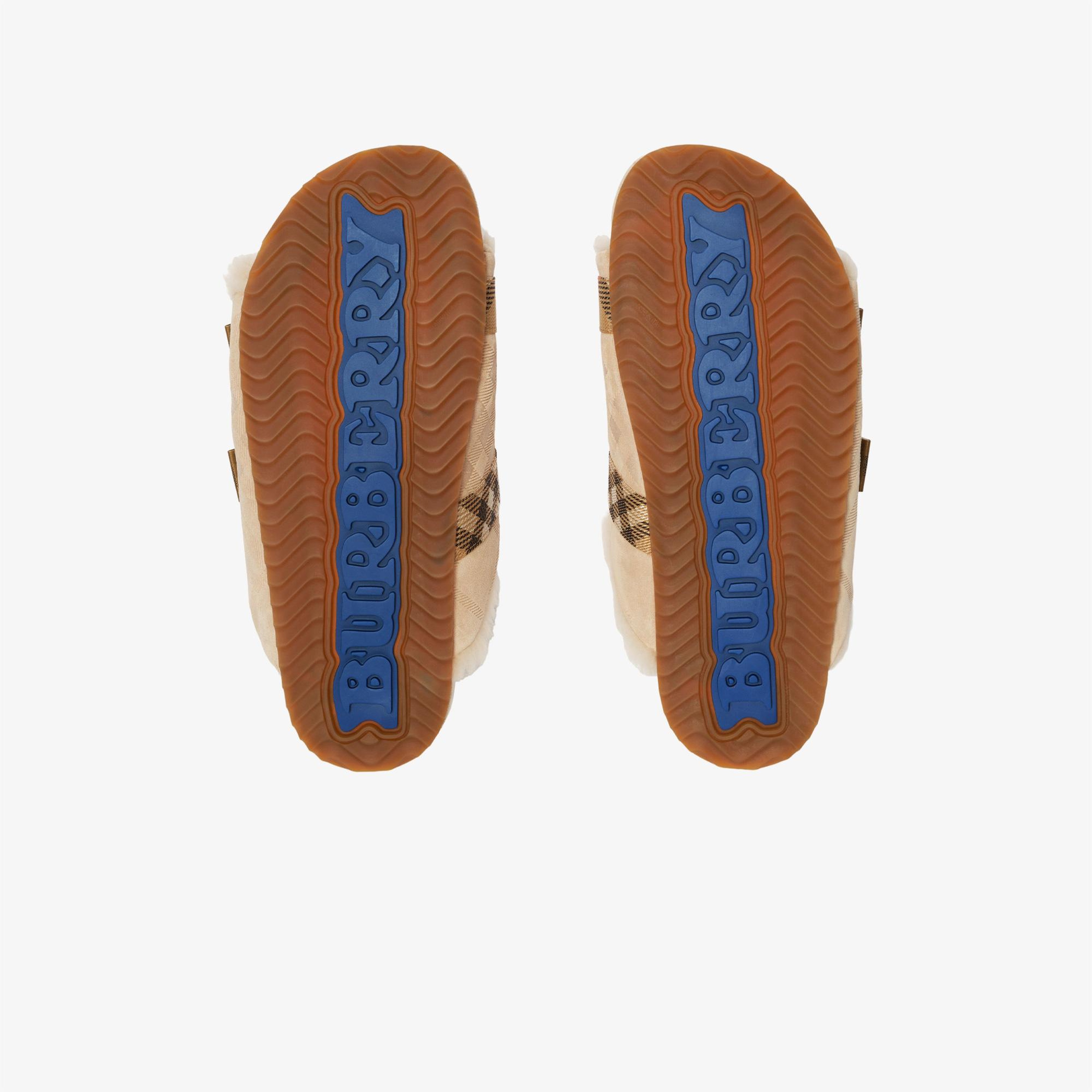Burberry Urchin Sandal Kadın Krem Sandalet