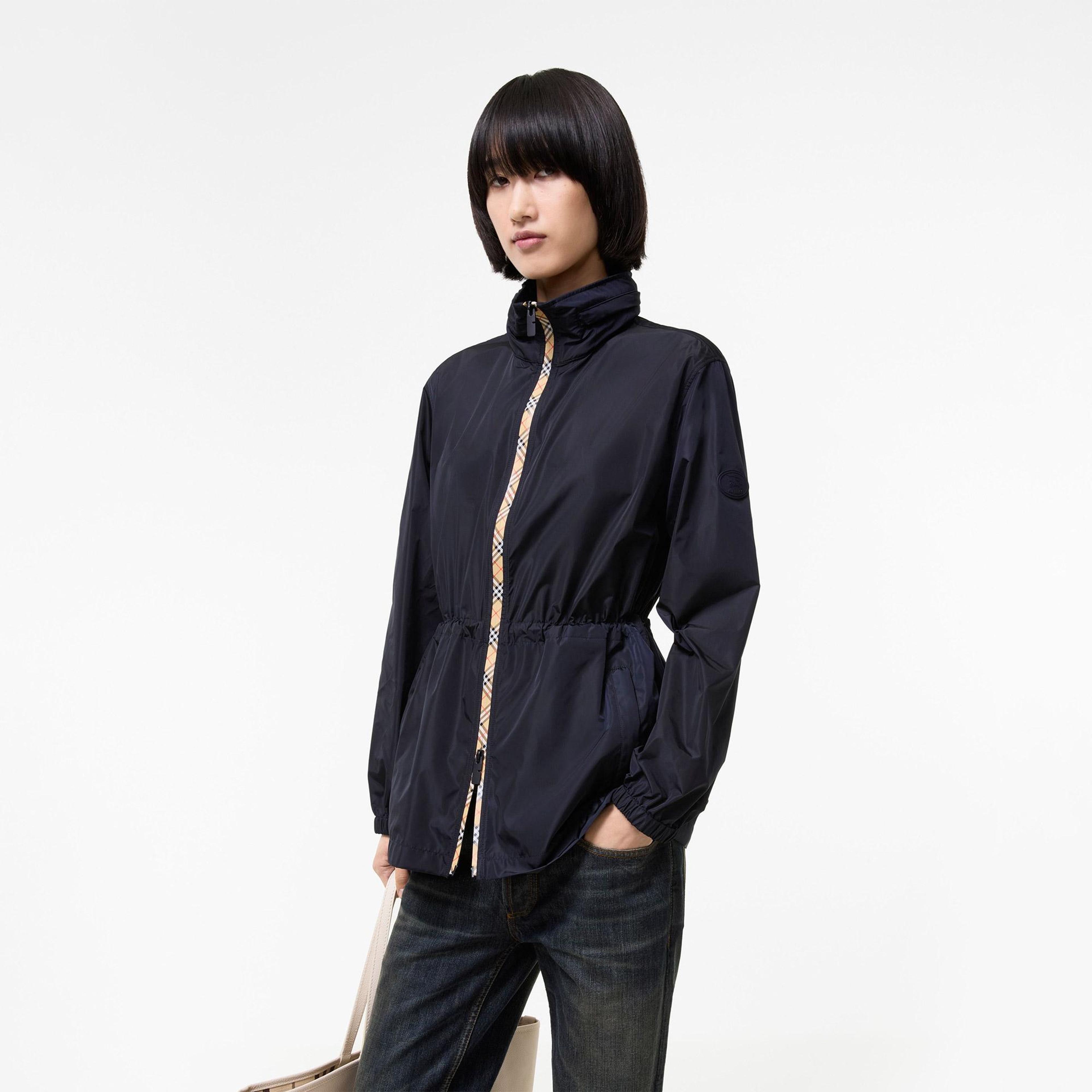 Burberry Blackpool Kadın Lacivert Mont
