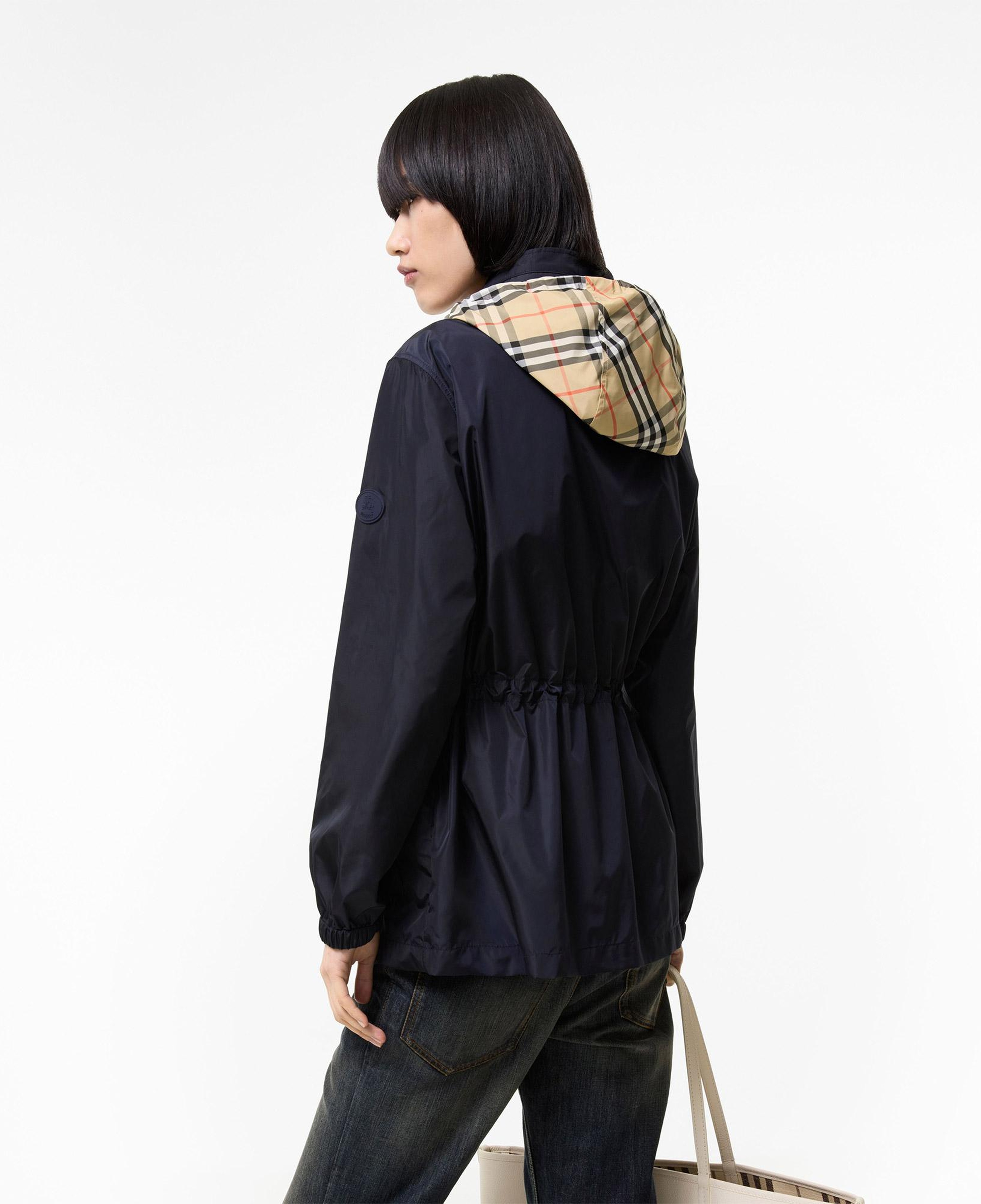 Burberry Blackpool Kadın Lacivert Mont