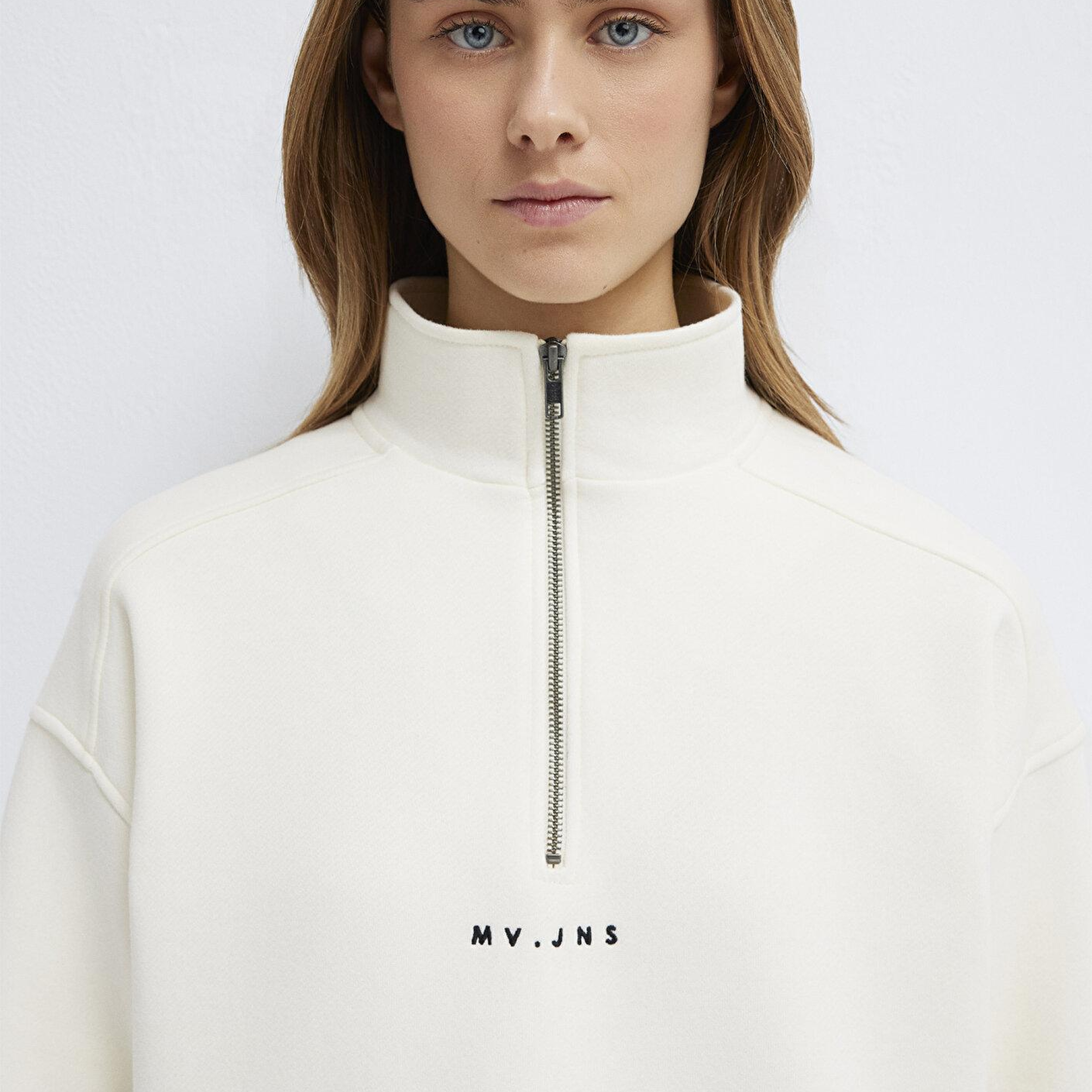 Mavi MVJNS Nakışlı Yarı Fermuarlı Ekru Sweatshirt 1S10533-89145