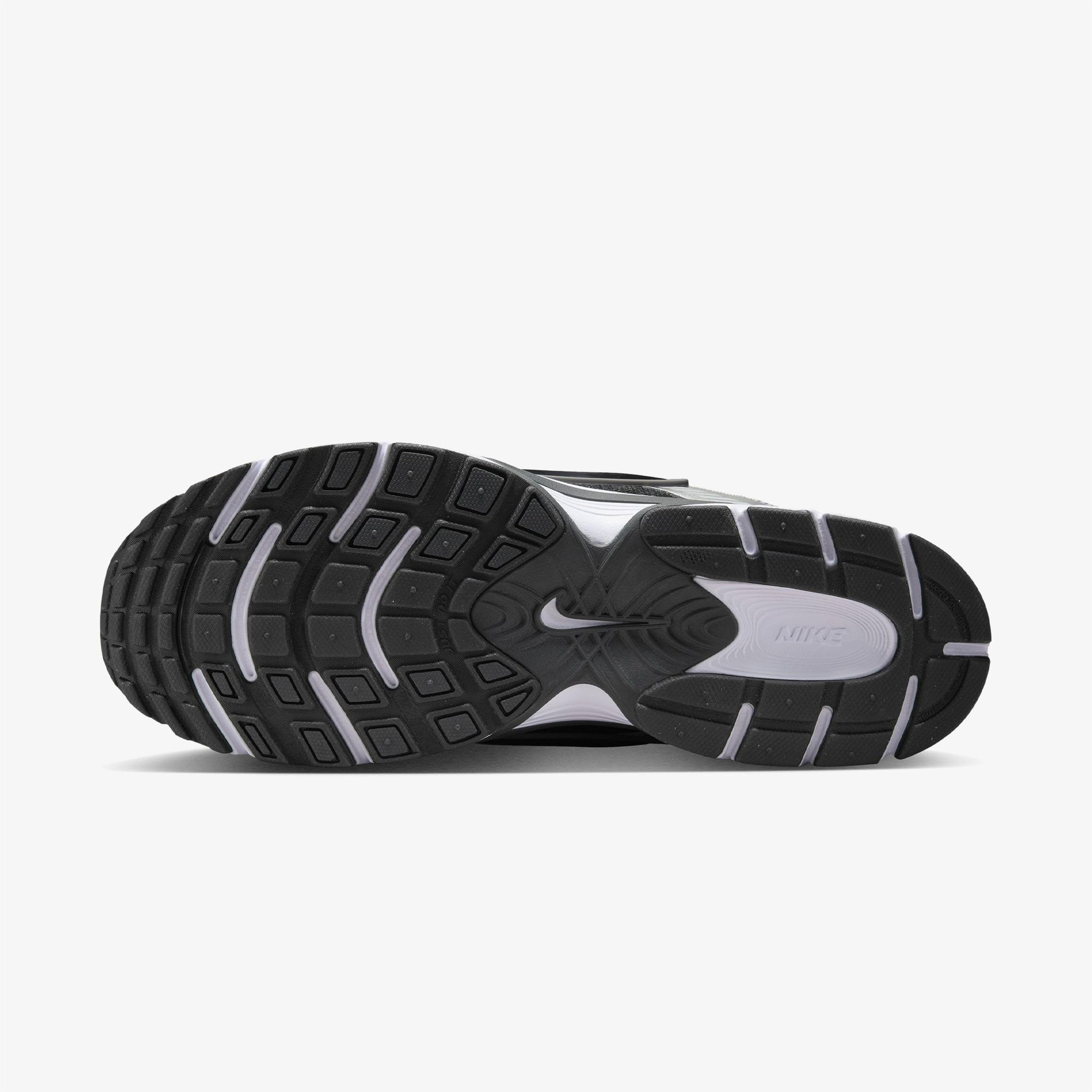 Nike V5 RNR Erkek Siyah Spor Ayakkabı