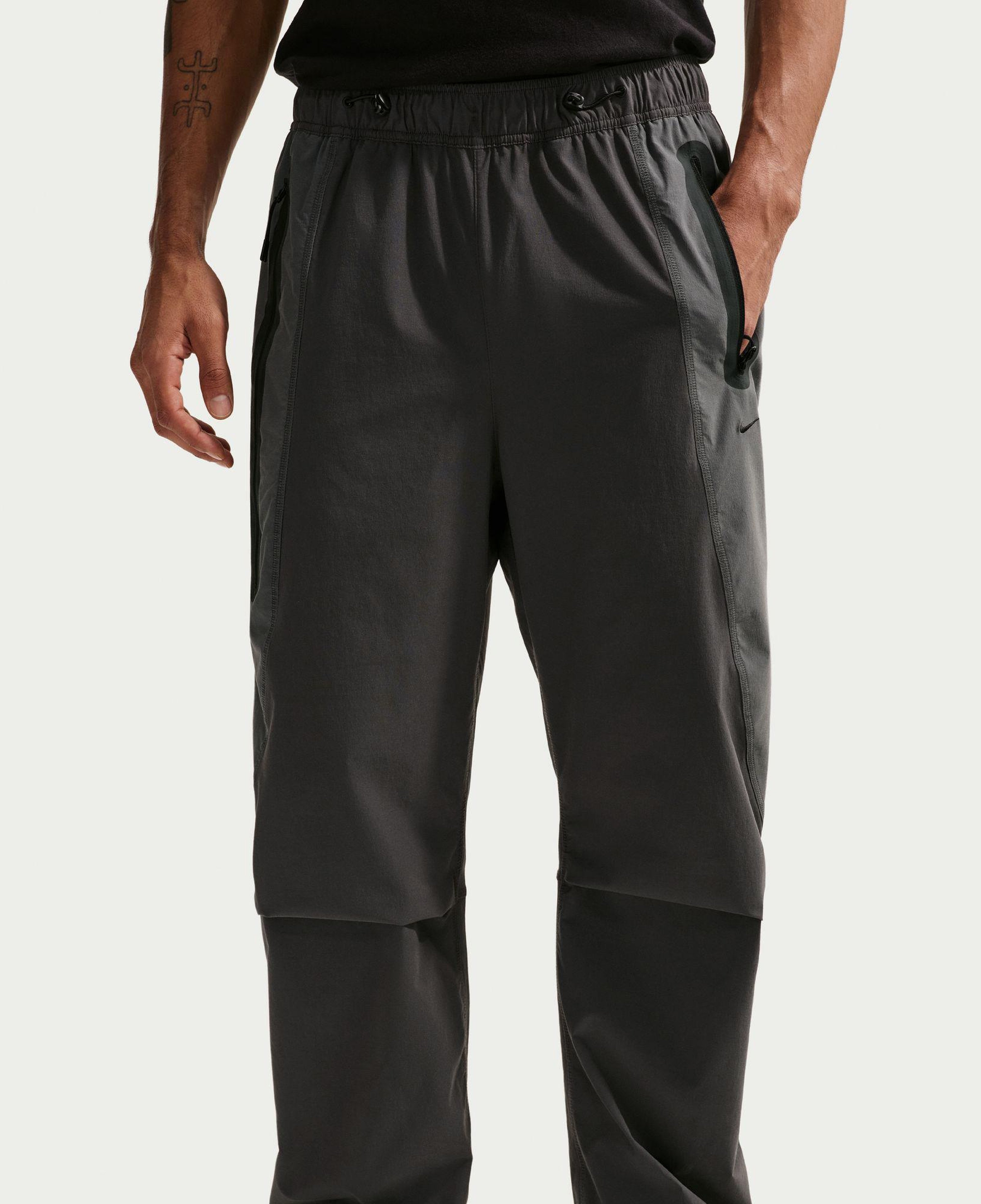 Nike Tech Dri-Fit Woven Color-Block Erkek Antrasit Eşofman Altı