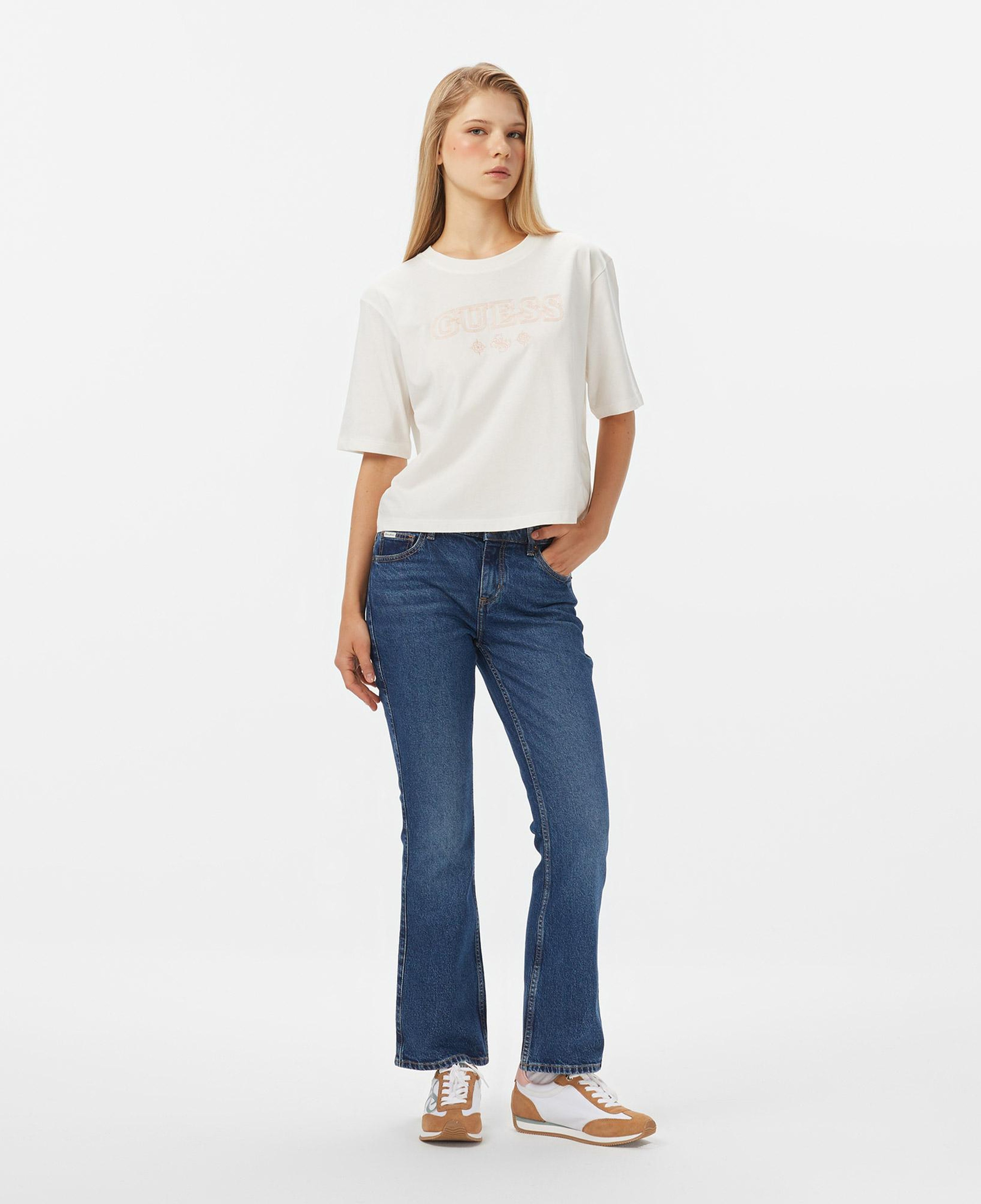 Guess Gloria Boxy Fit Kadın Beyaz T-Shirt