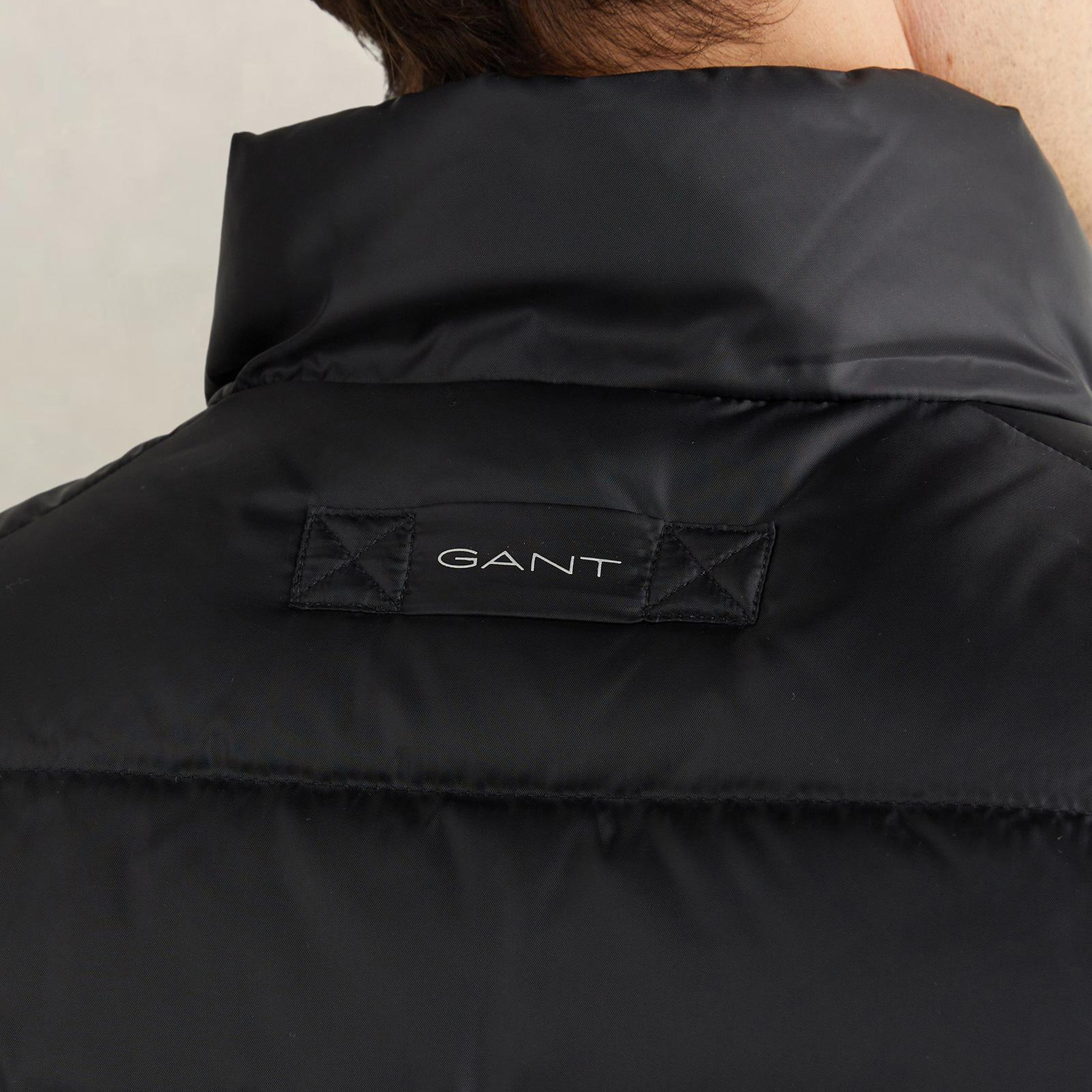 GANT Erkek Siyah Regular Fit Dik Yaka Kaz Tüyü Yelek