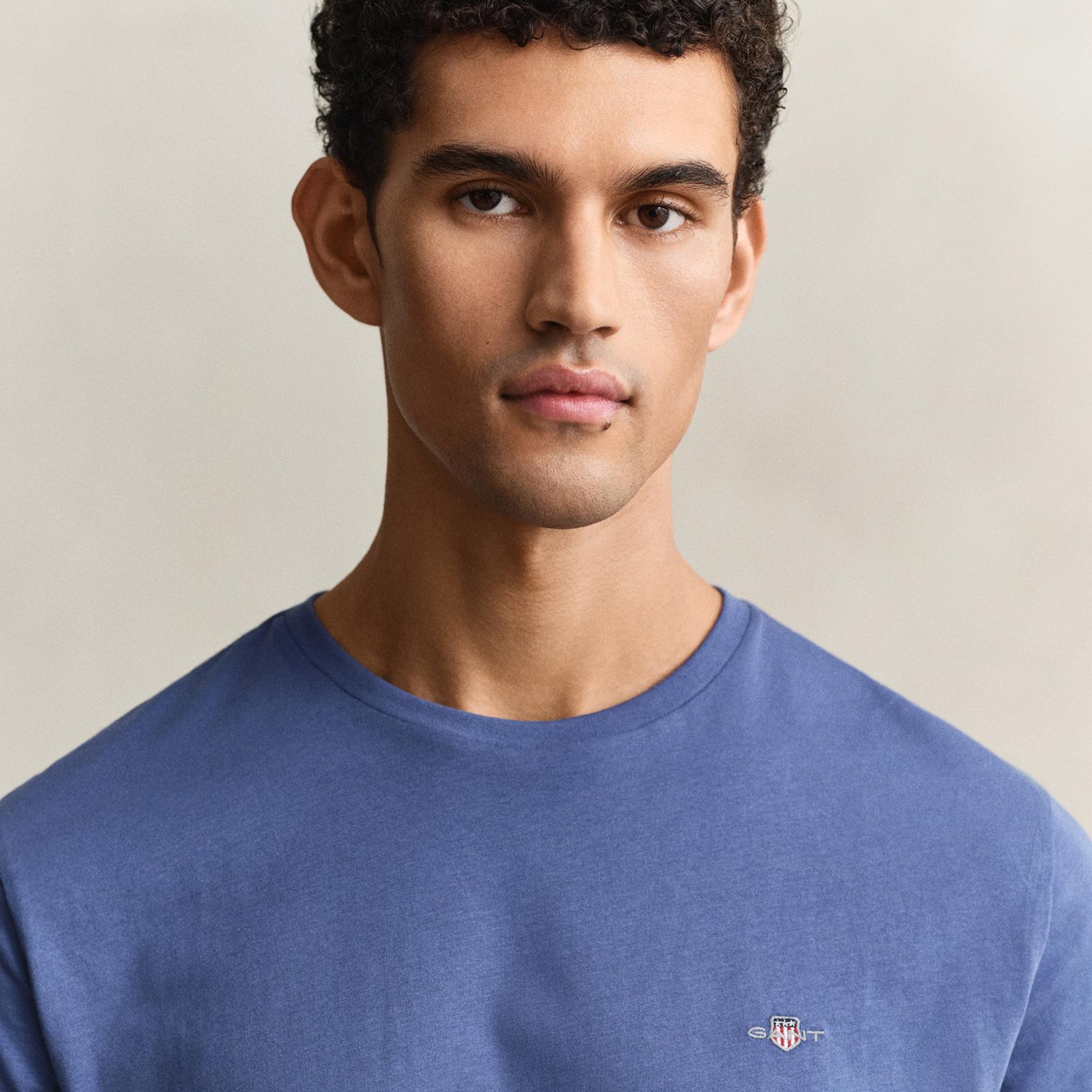 GANT Erkek Mavi Bisiklet Yaka Regular Fit Logolu T-Shirt