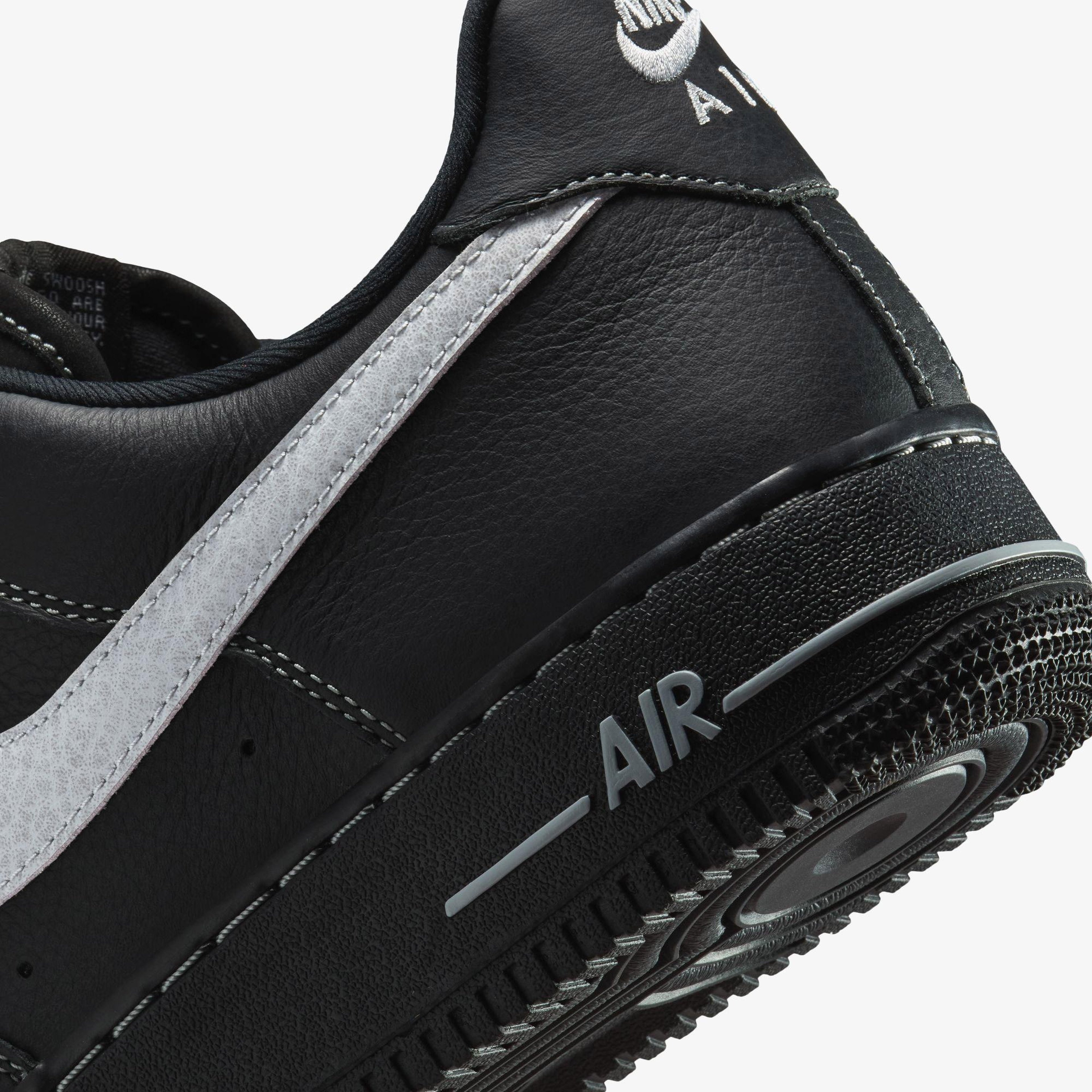 Nike Air Force 1 '07 LV8 Erkek Siyah Spor Ayakkabı