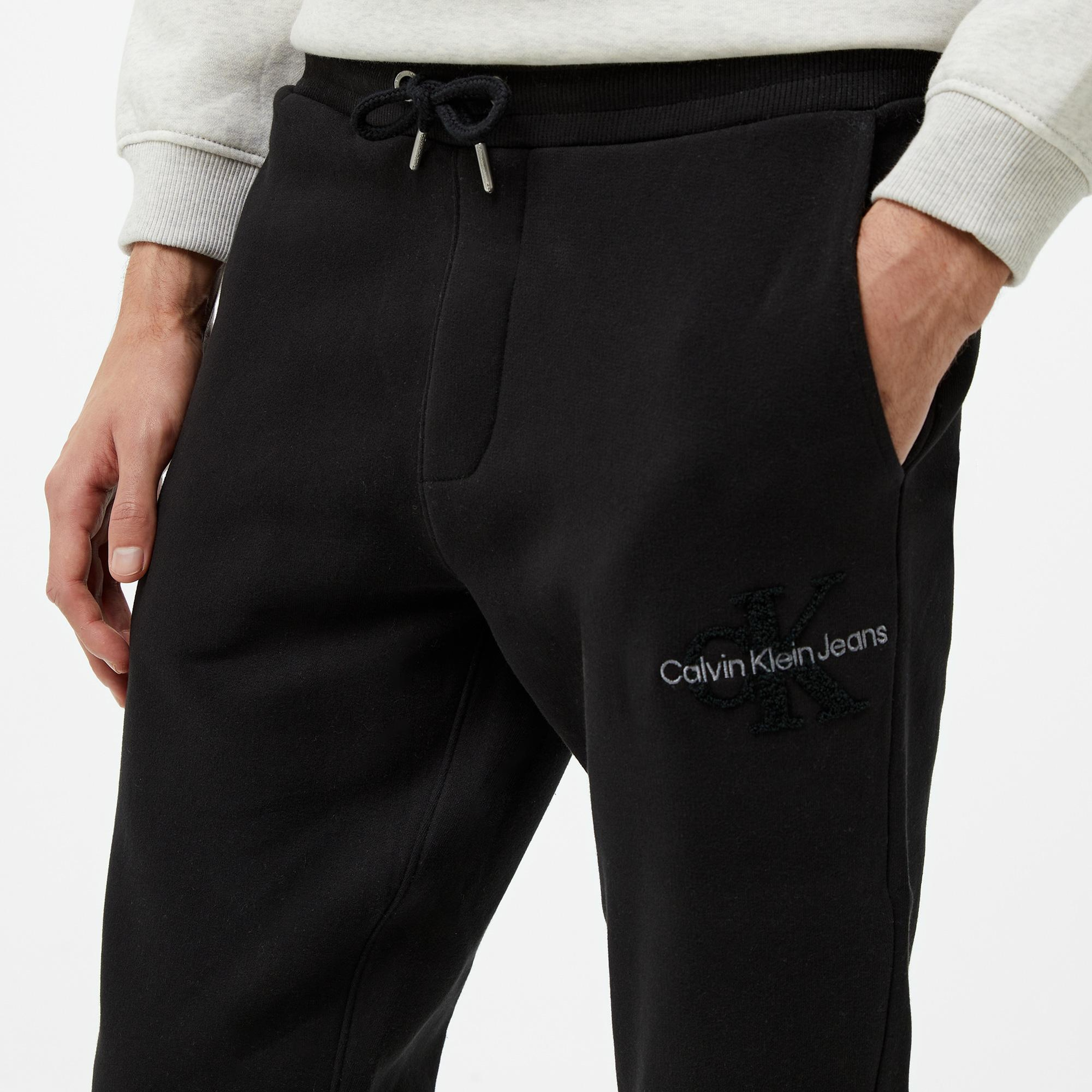 Calvin Klein Jeans Chenille Monologo Erkek Siyah Eşofman Altı