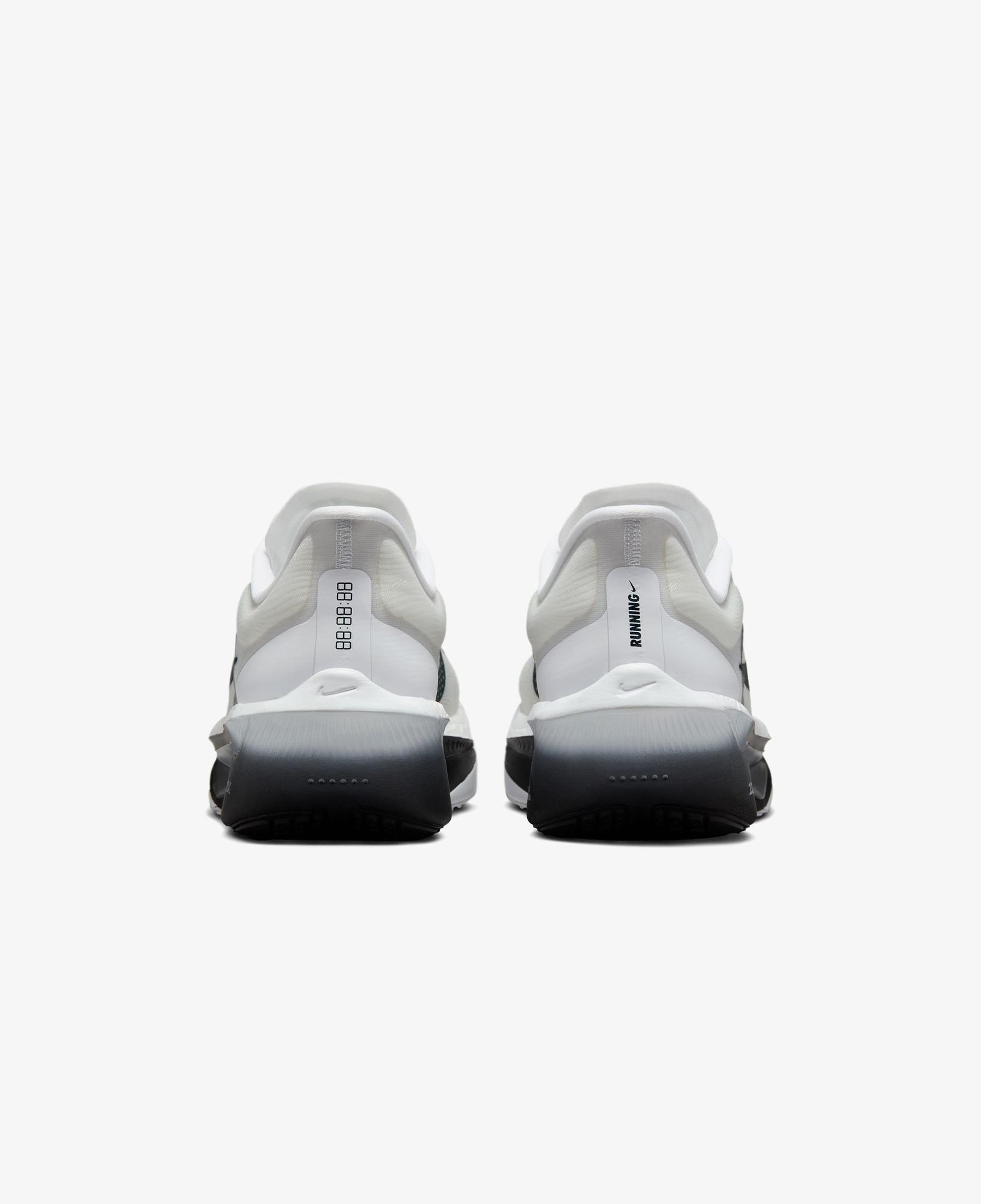Nike Zoom Fly 6 Erkek Beyaz Koşu Ayakkabısı