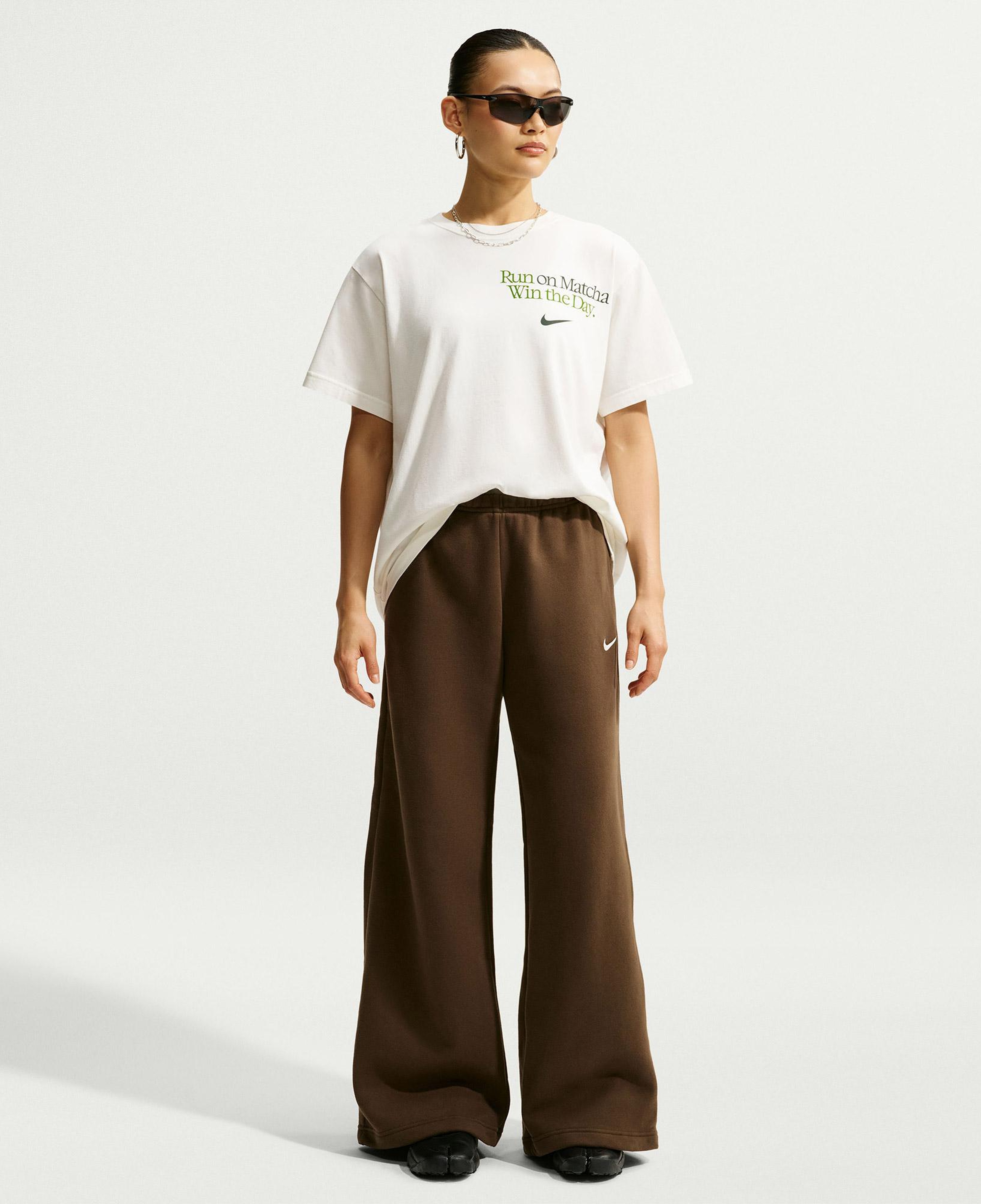 Nike Sportswear Classic Kadın Beyaz T-Shirt
