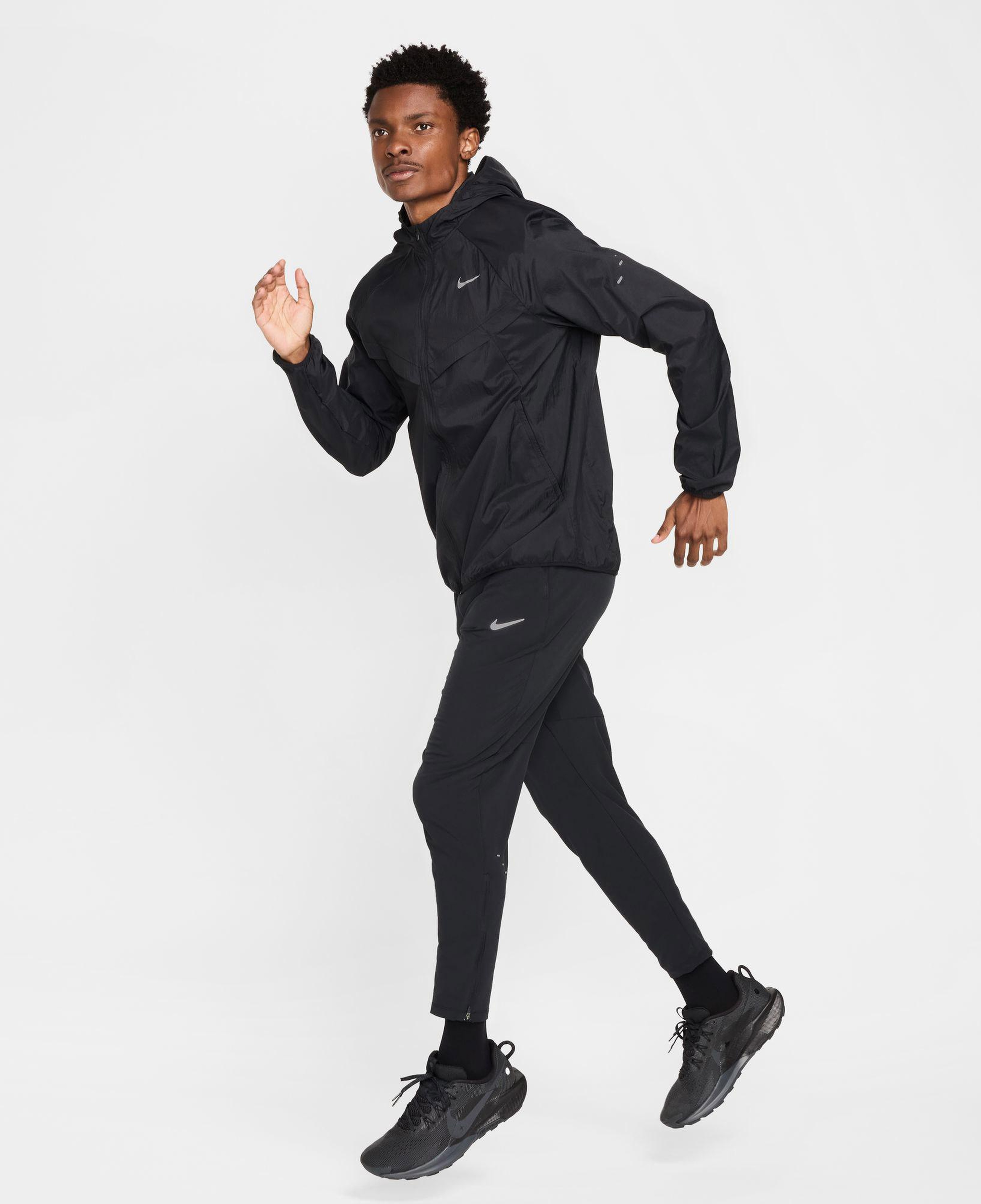 Nike Repel Stride Erkek Siyah Ceket