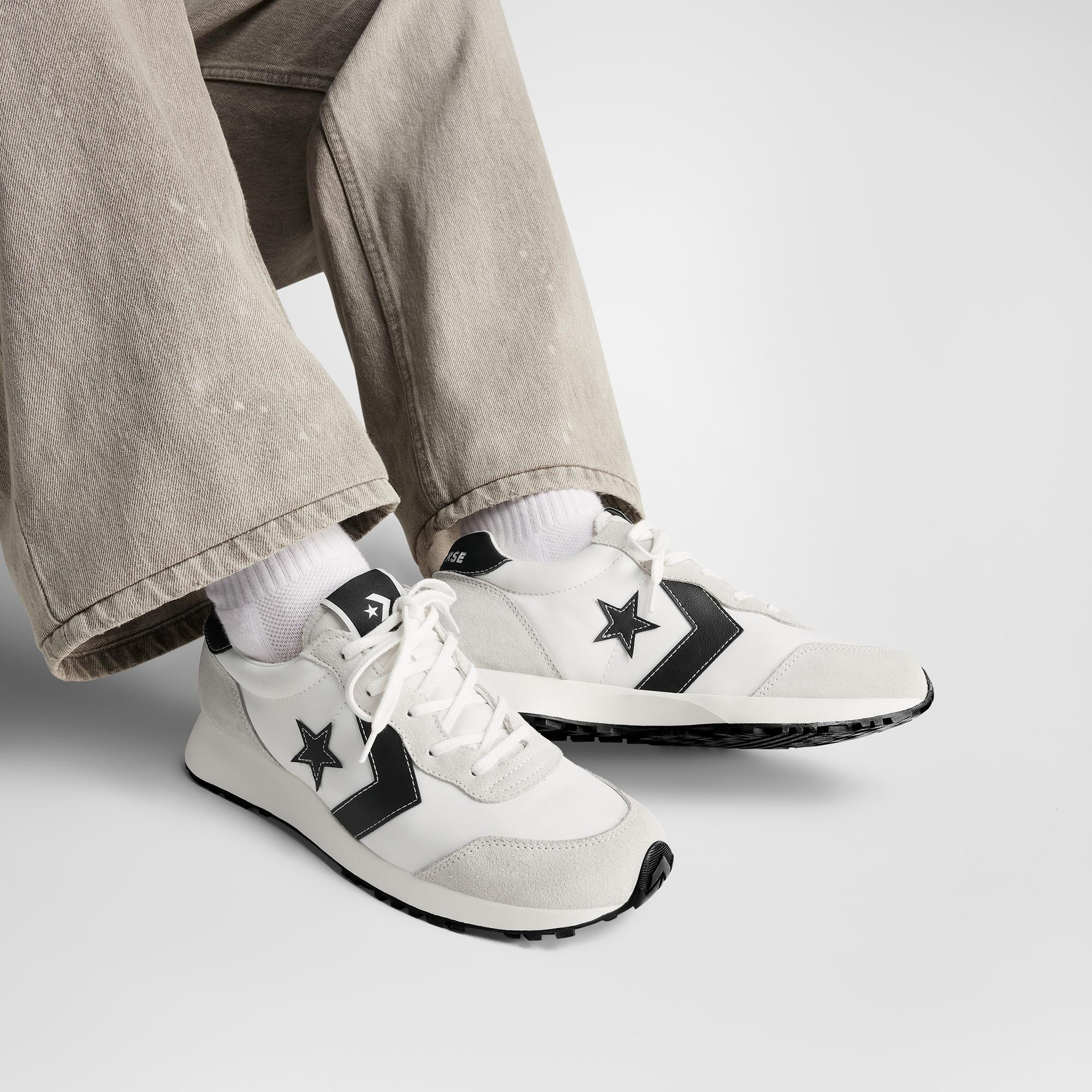 Converse Omega Trainer Unisex Krem Süet Sneaker