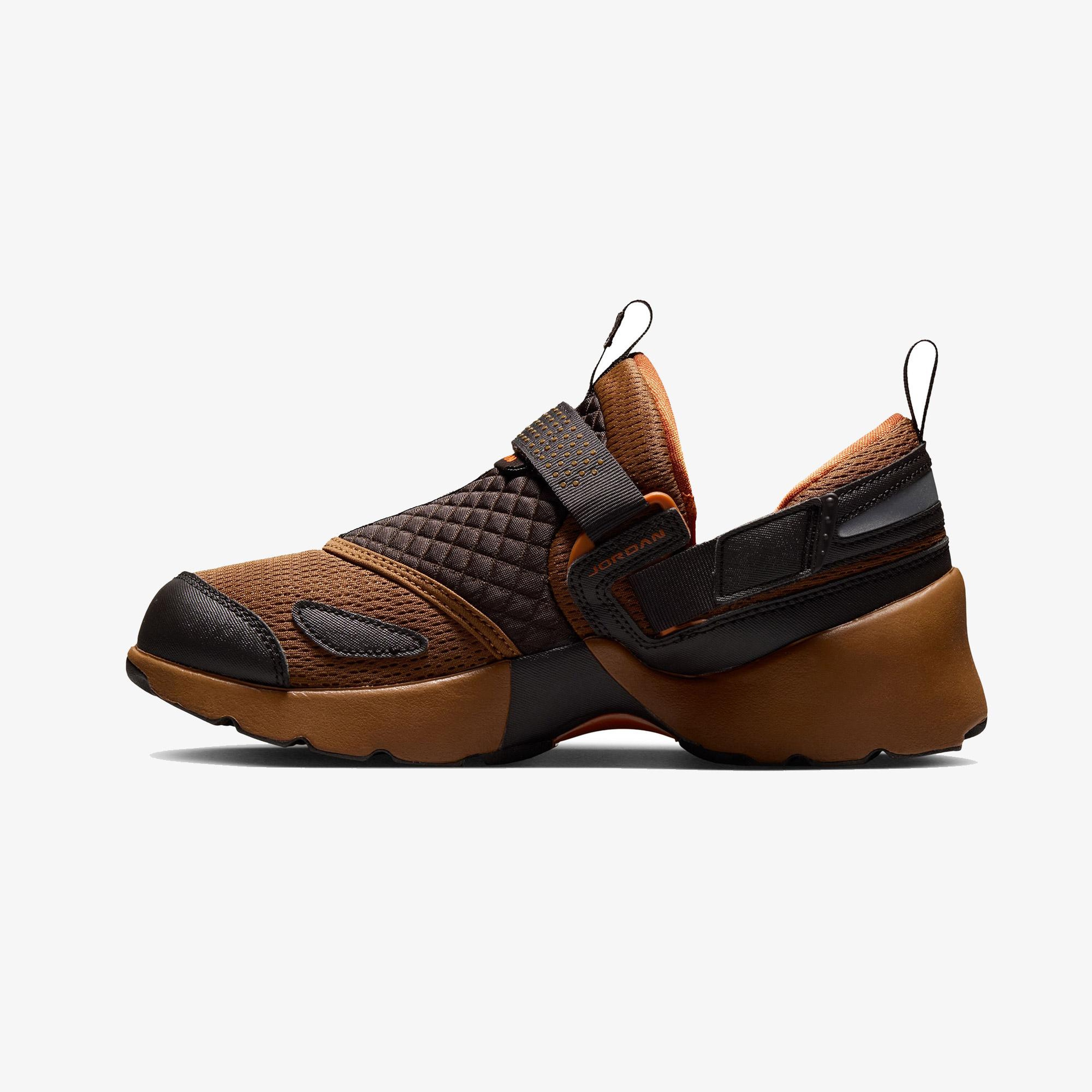 Jordan Trunner LX Kadın Kahverengi Spor Ayakkabı