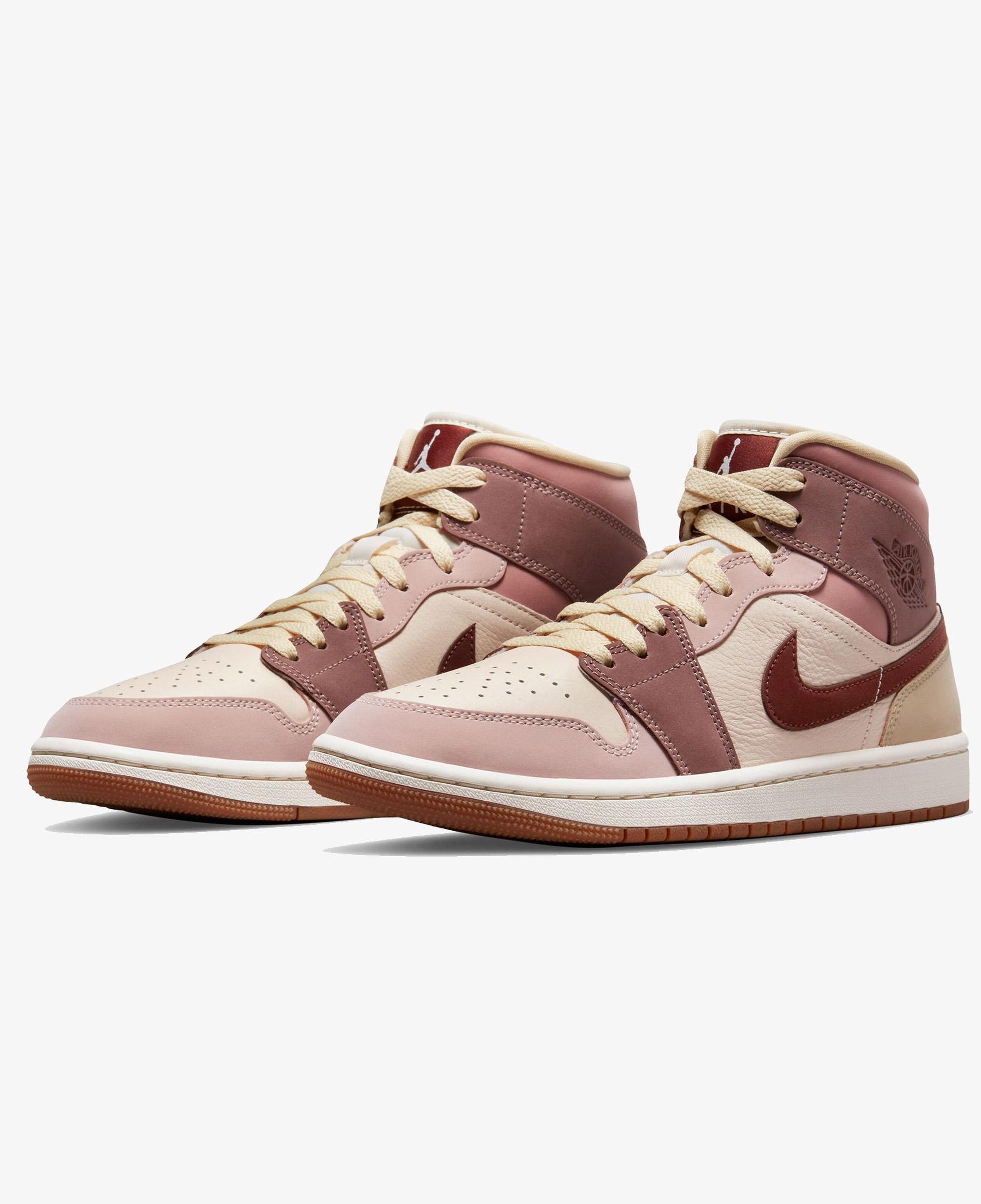 Jordan Air 1 Mid SE Kadın Bej Spor Ayakkabı