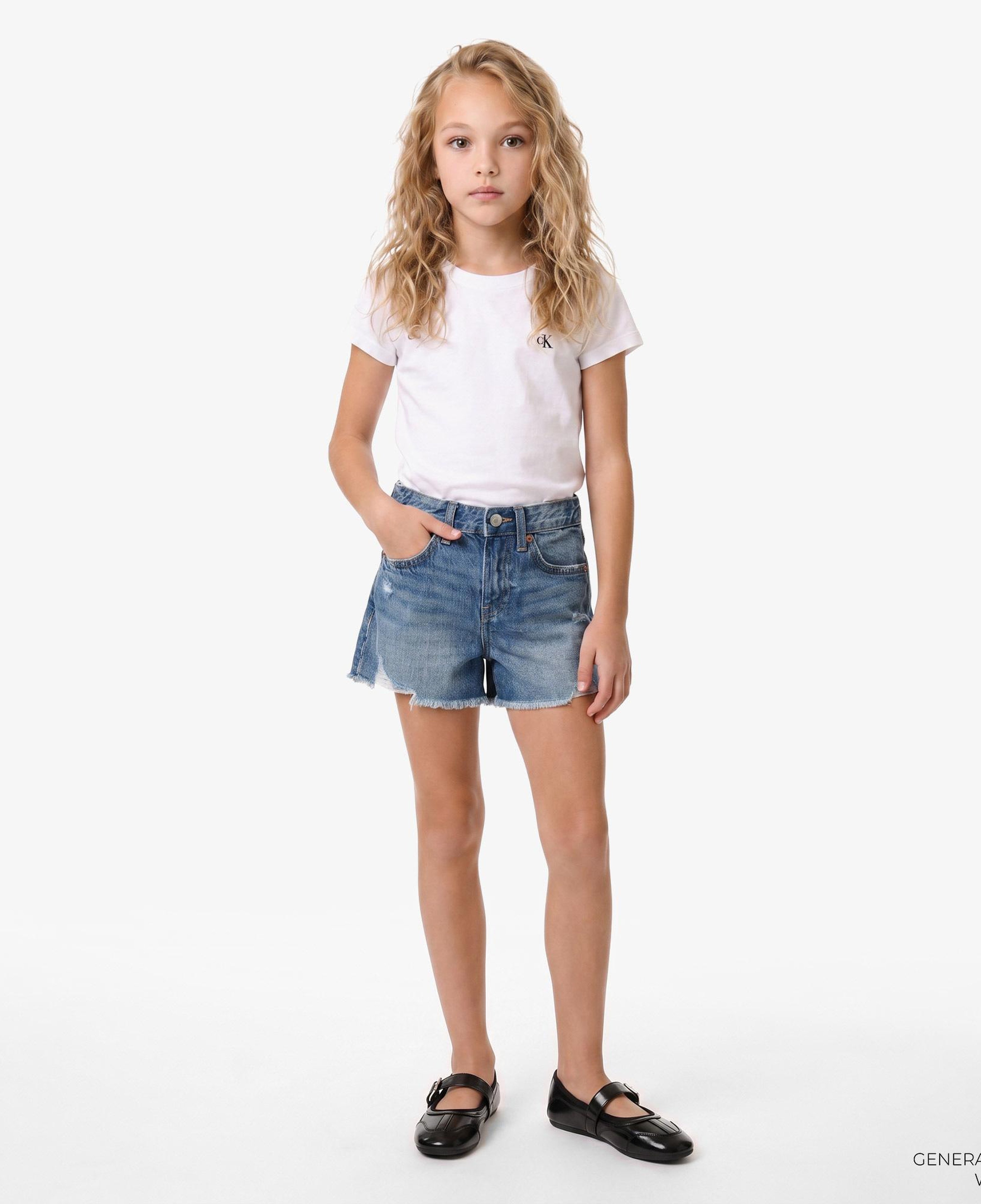 Calvin Klein Jeans Square Badge Çocuk Beyaz T-Shirt