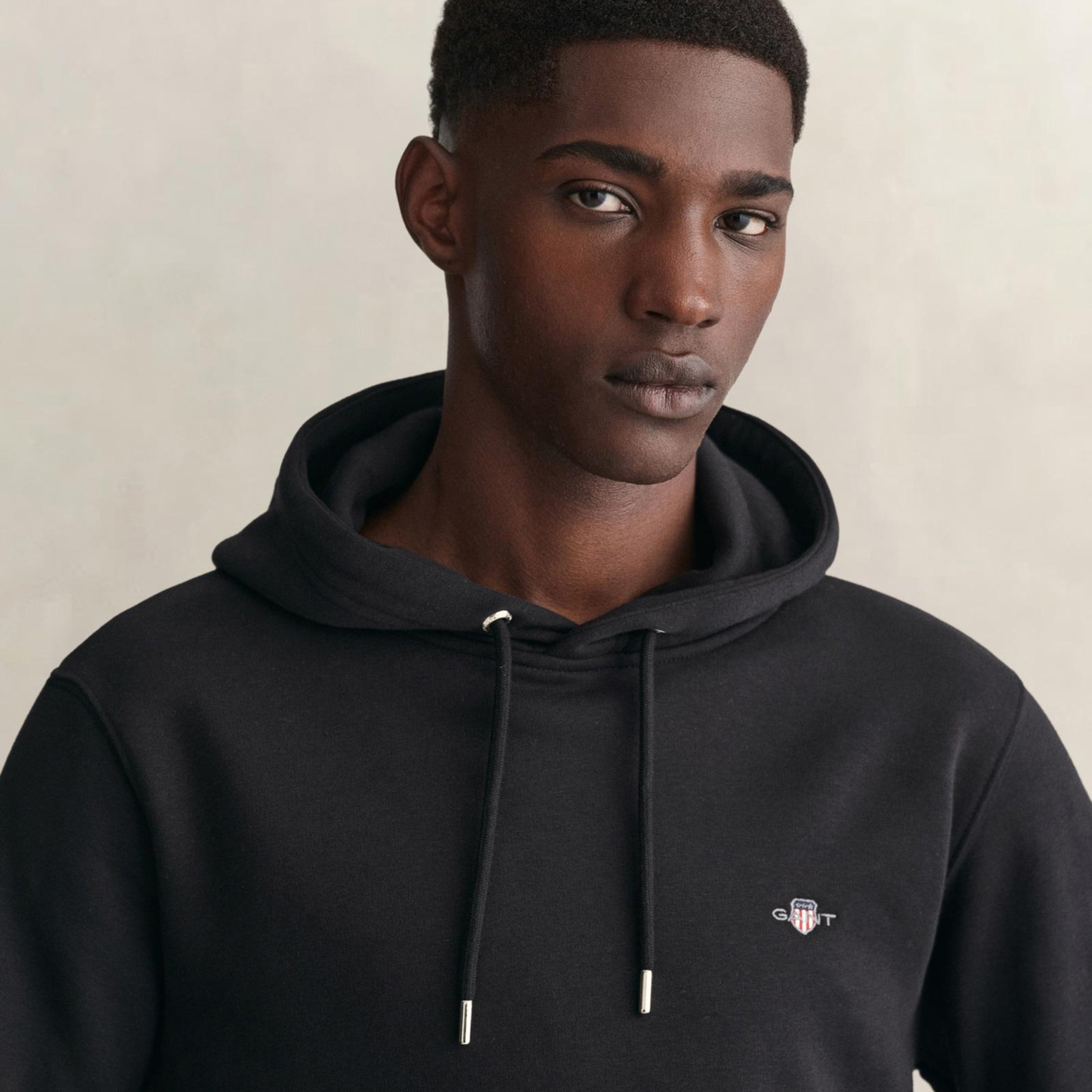GANT Erkek Siyah Regular Fit Kapüşonlu Sweatshirt