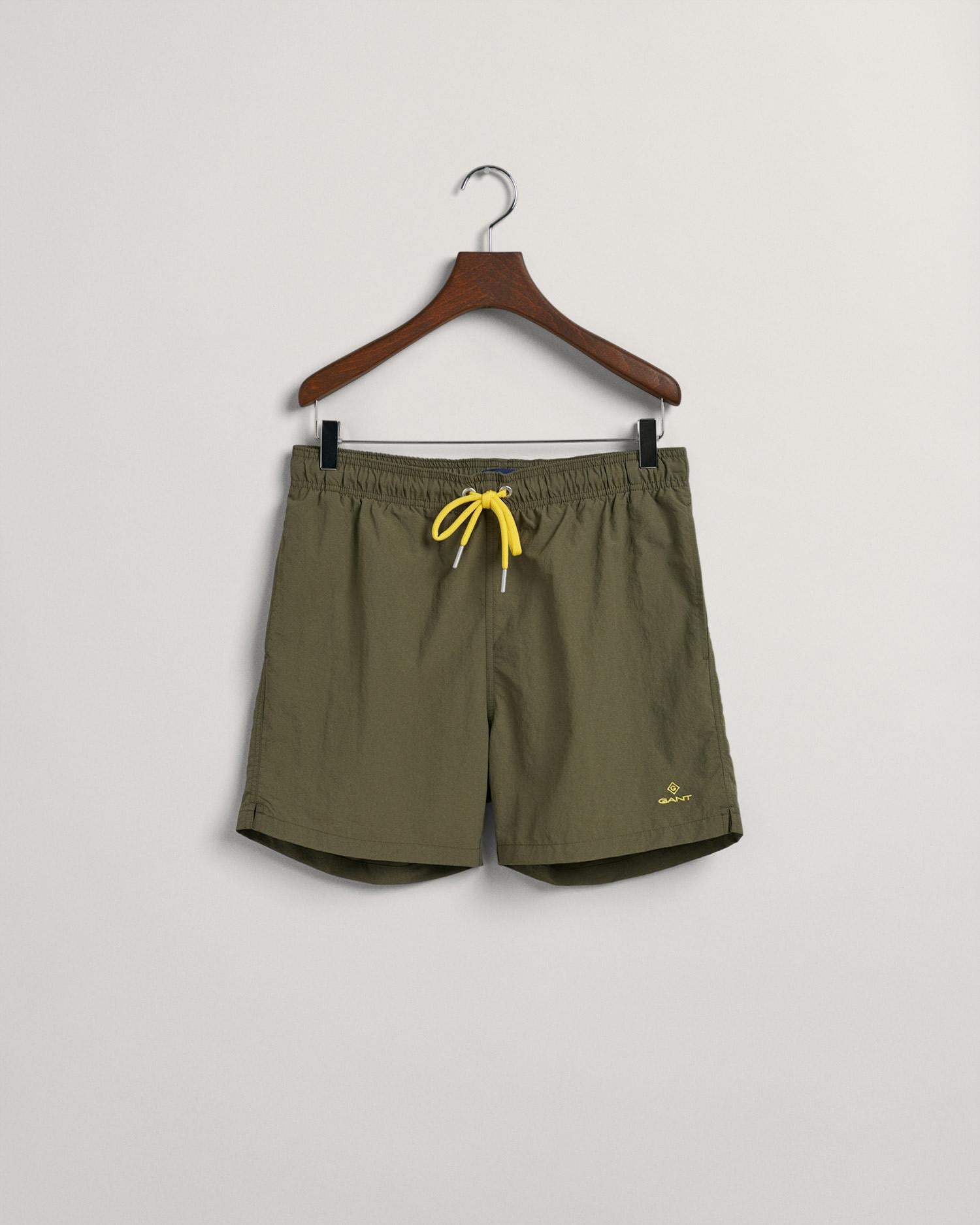 GANT Erkek Yeşil Classic Fit Deniz Şortu