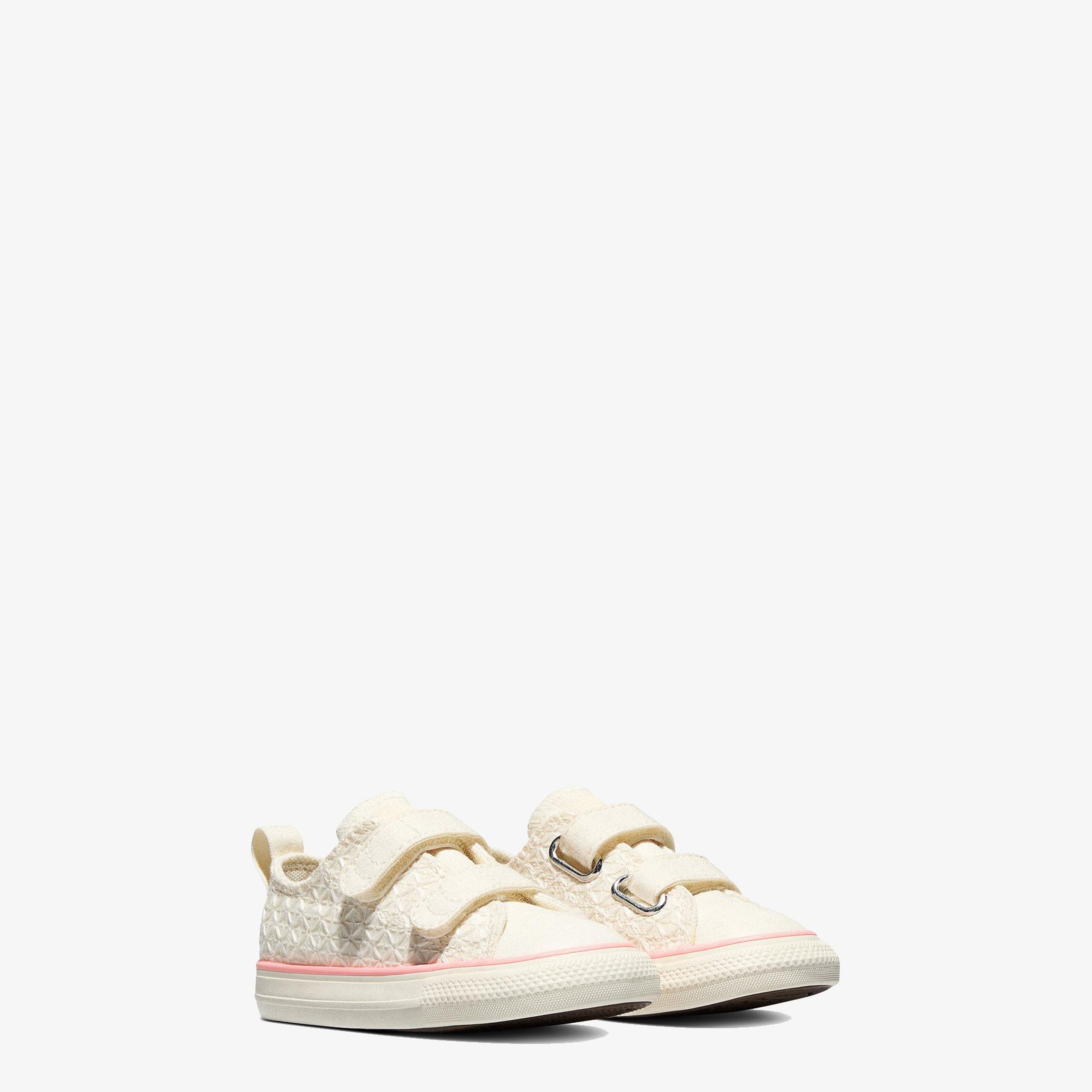 Converse Chuck Taylor All Star Bebek İşlemeli Krem Sneaker