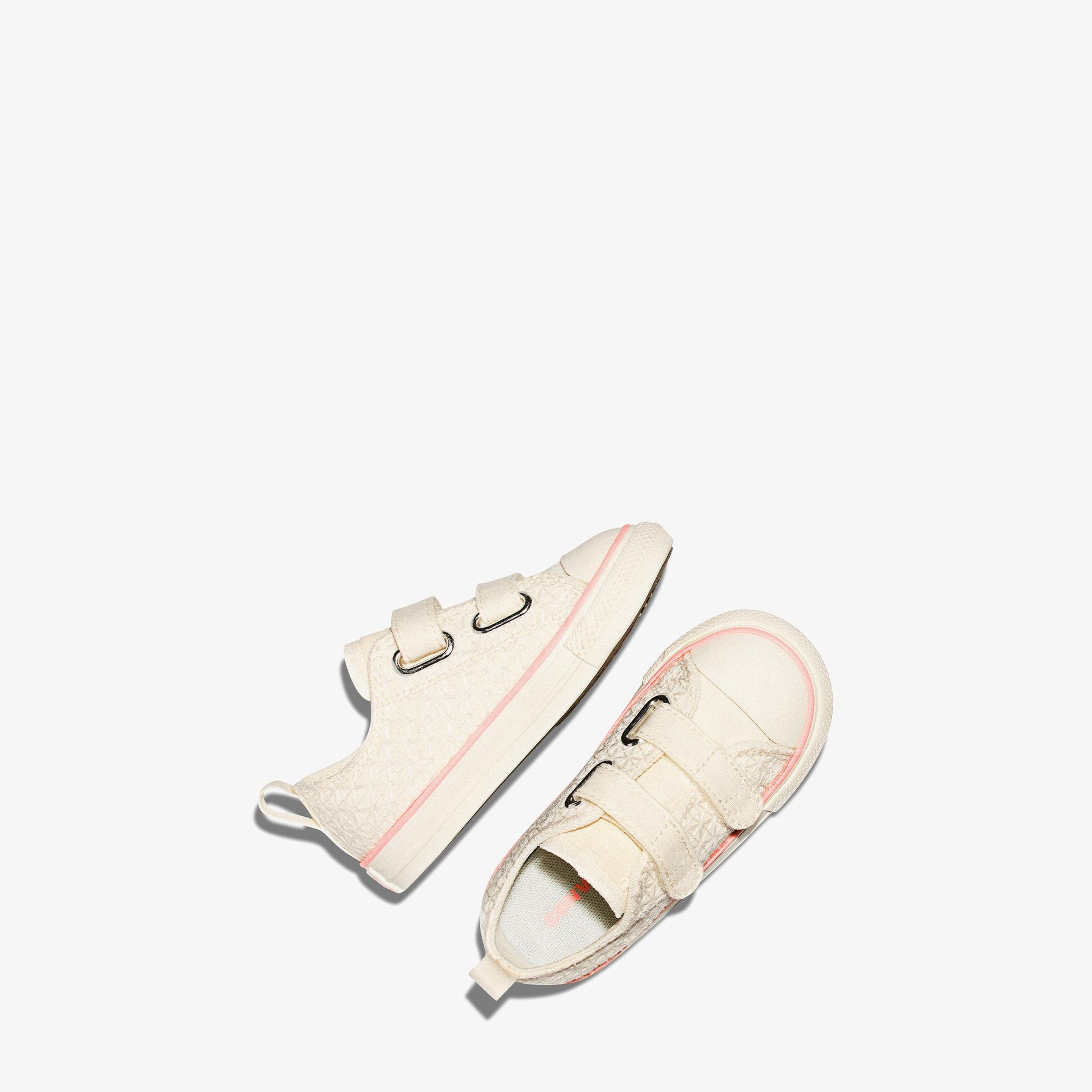 Converse Chuck Taylor All Star Bebek İşlemeli Krem Sneaker