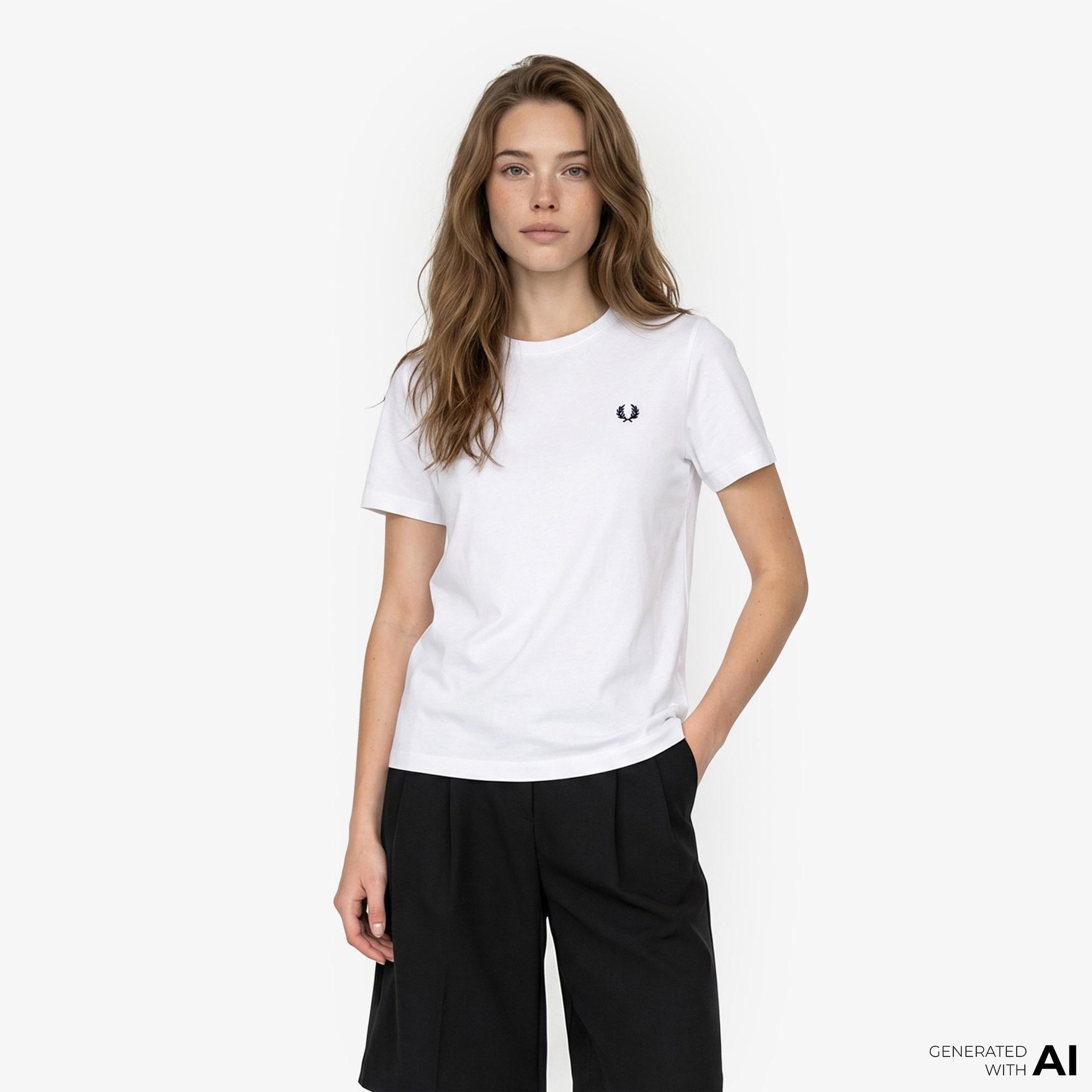 Fred Perry Kadın Beyaz T-Shirt