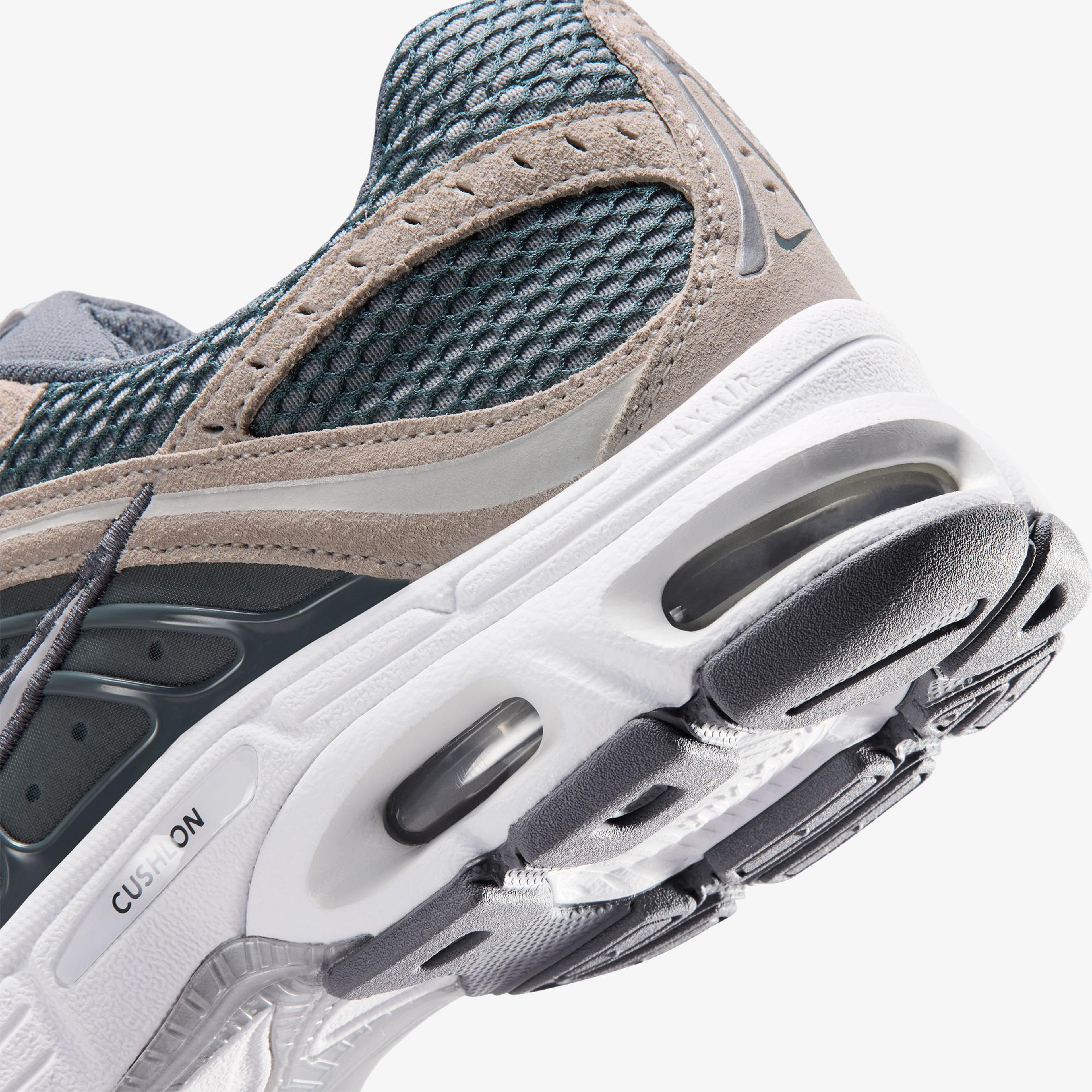 Nike Air Max Moto 2K Erkek Yeşil Spor Ayakkabı
