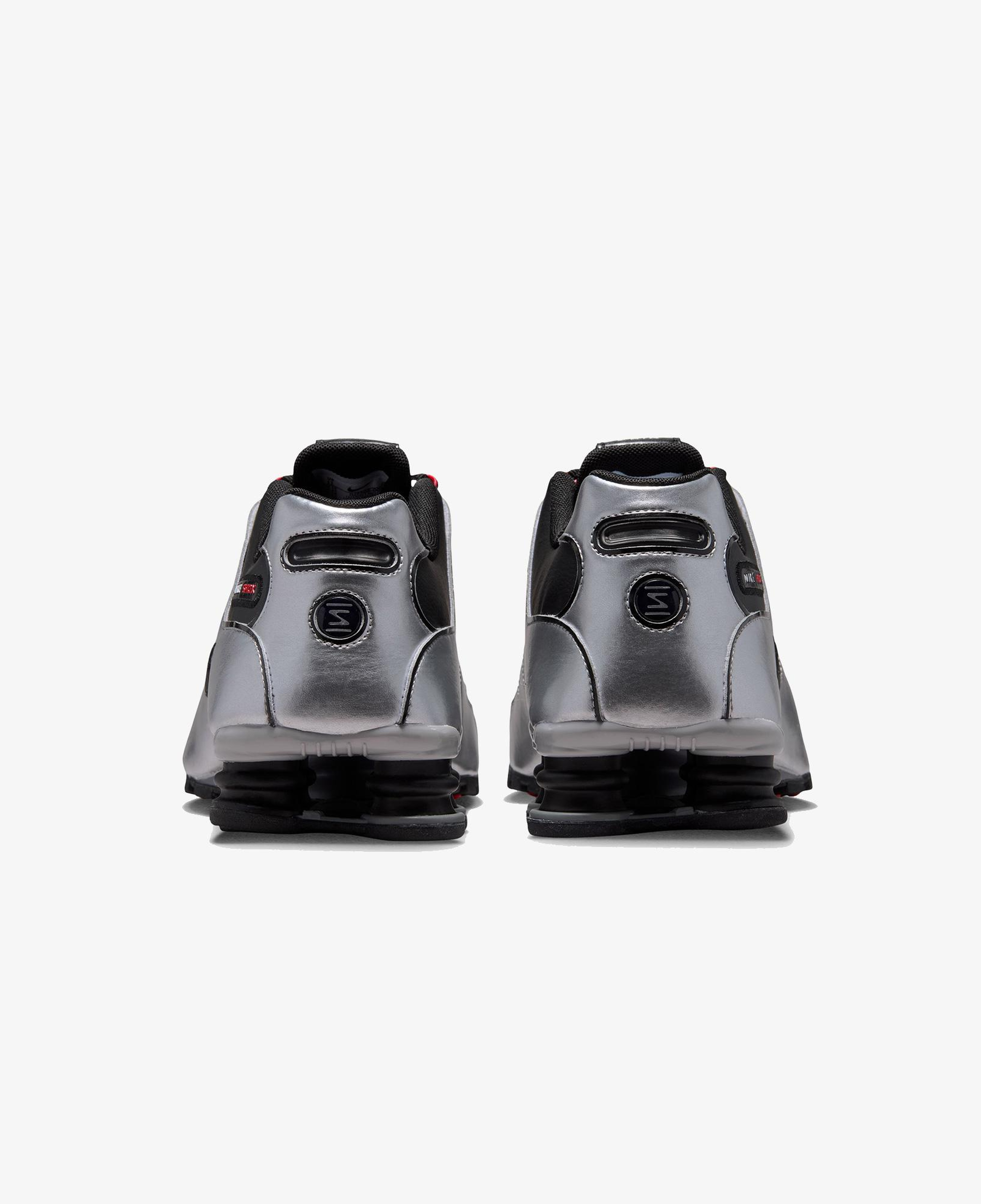 Nike Shox NZ Erkek Gri Spor Ayakkabı