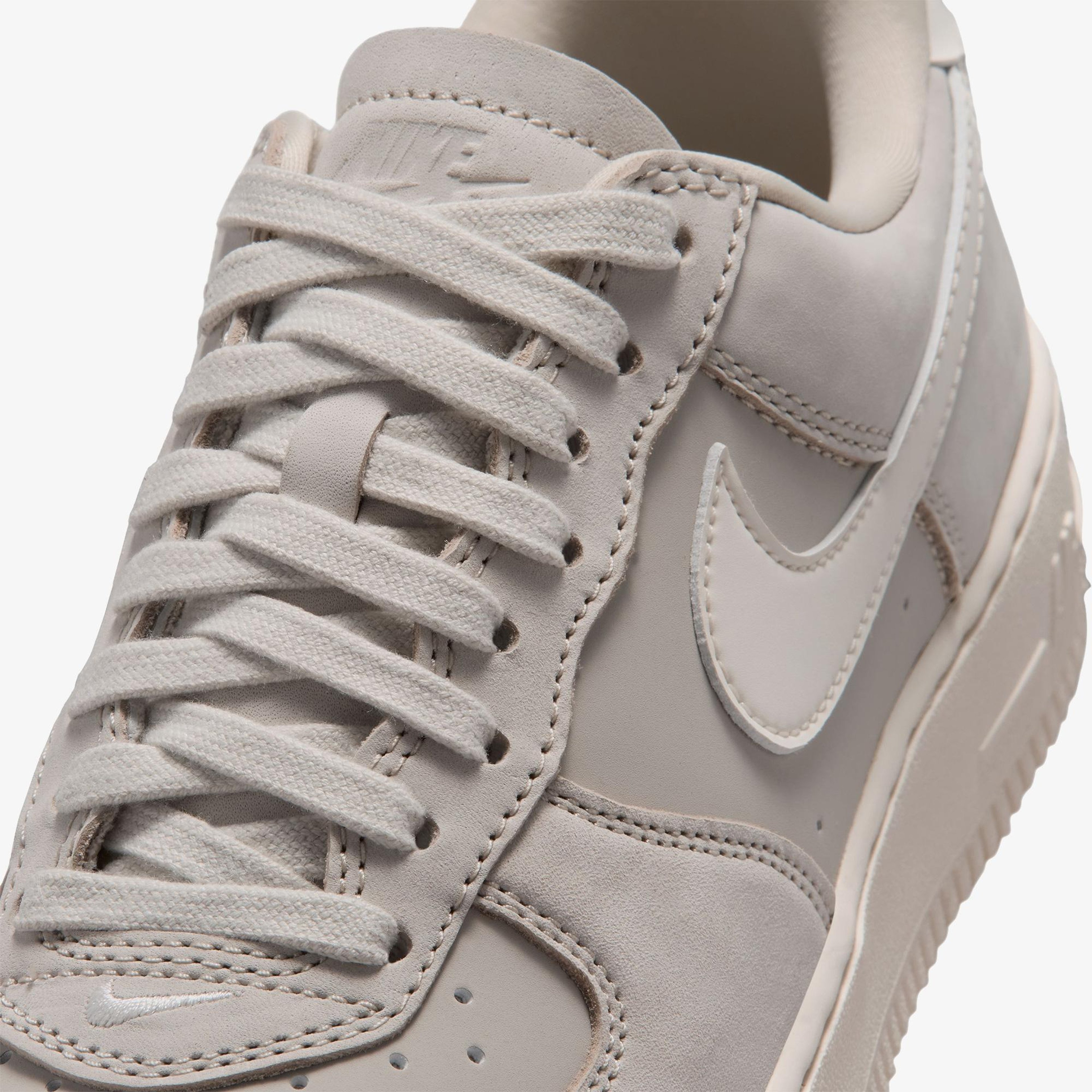 Nike Air Force 1 Retro Premium Kadın Krem Rengi Spor Ayakkabı