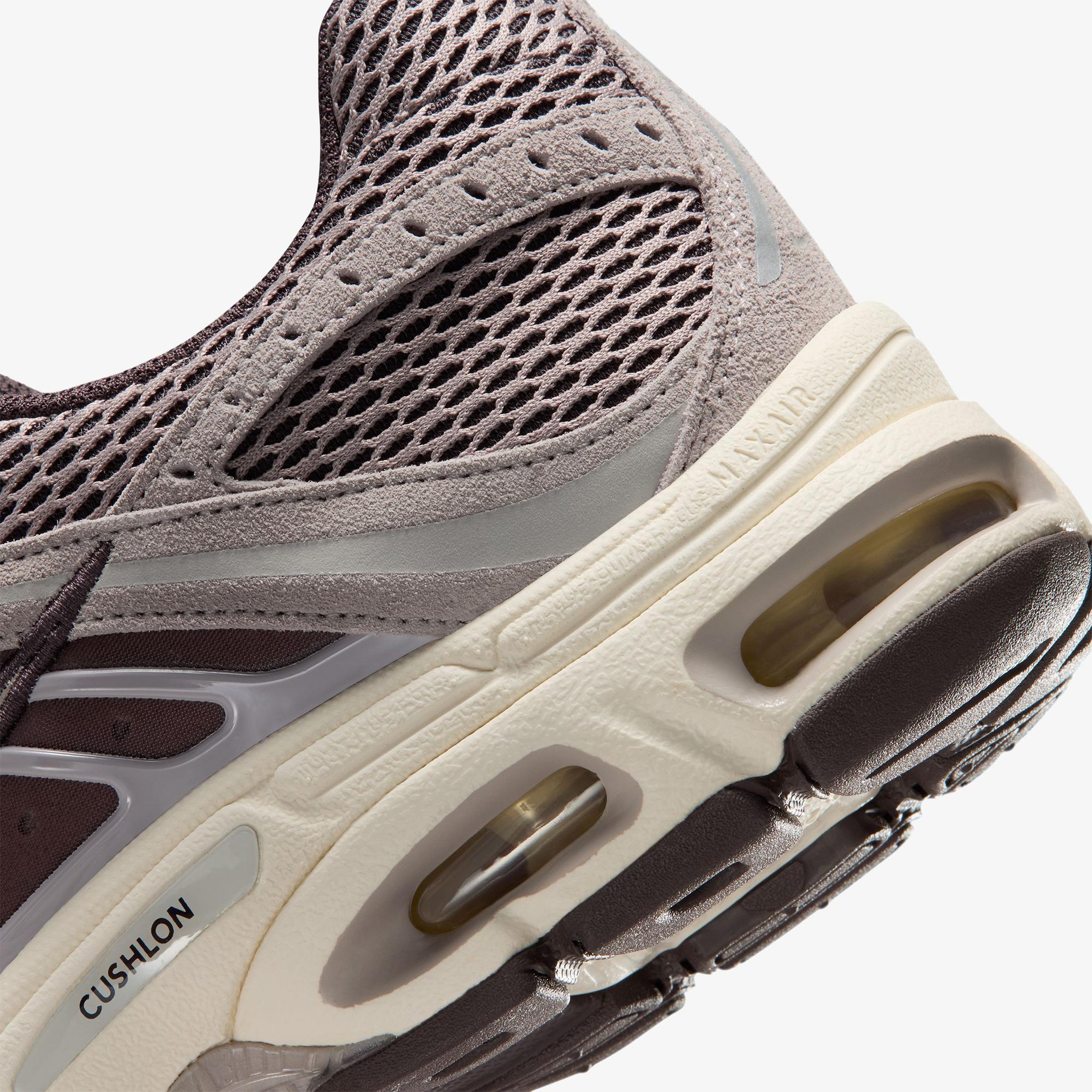 Nike Air Max Moto 2K Erkek Kahverengi Spor Ayakkabı