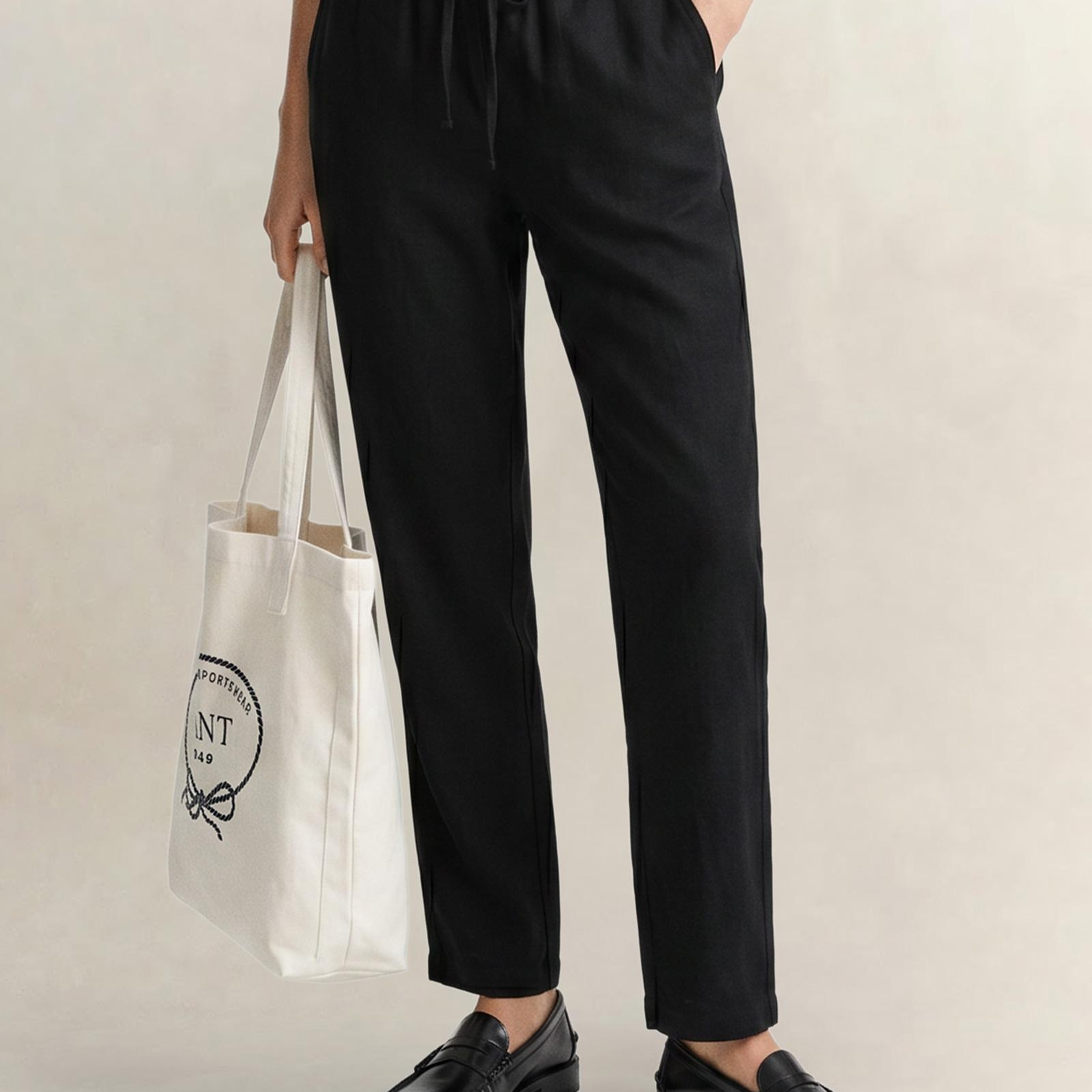 GANT Kadın Siyah Regular Fit Jogger Pantolon