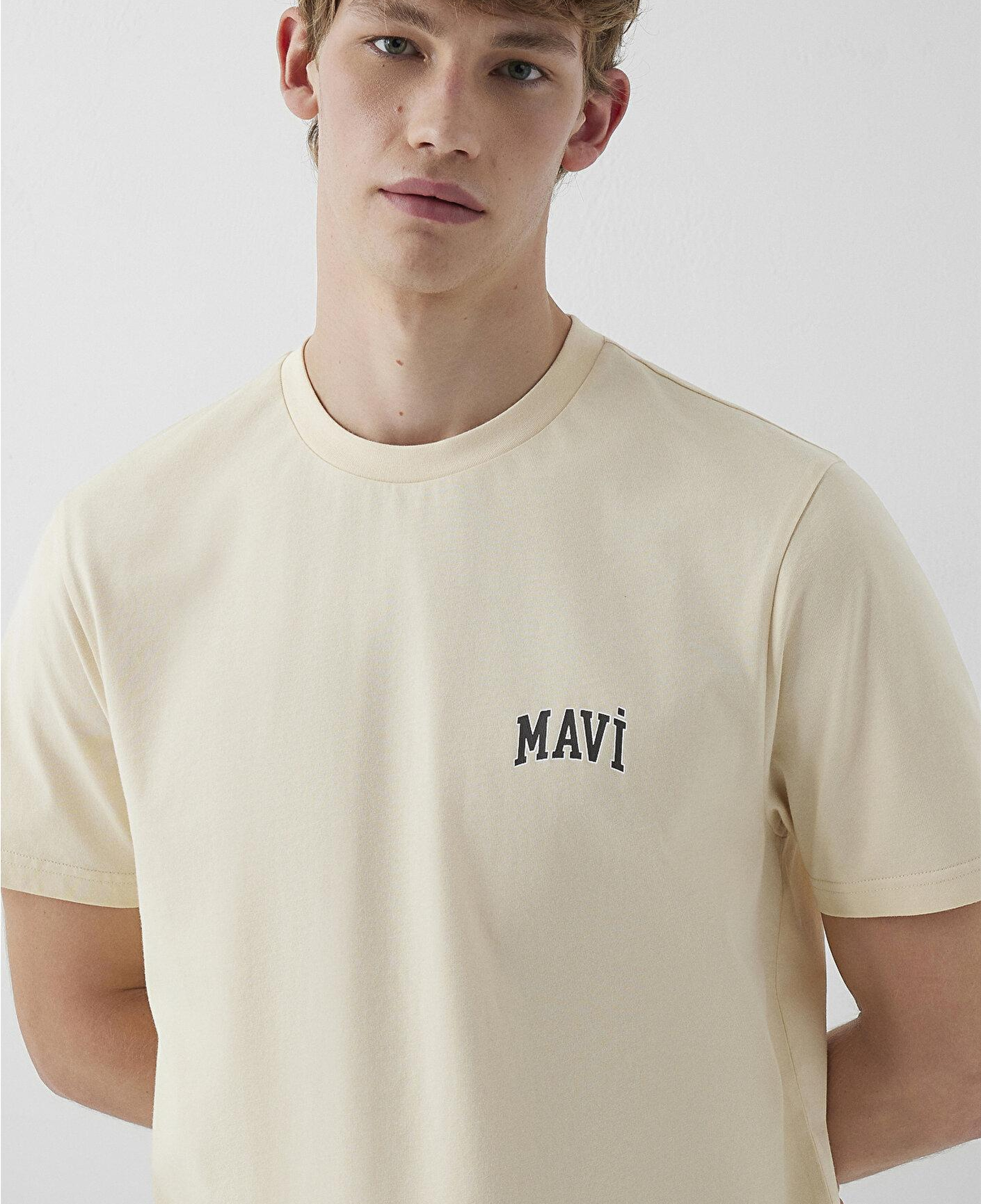 Mavi Mavi Logo Baskılı Ekru Tişört Regular Fit / Normal Kesim 0611714-81202