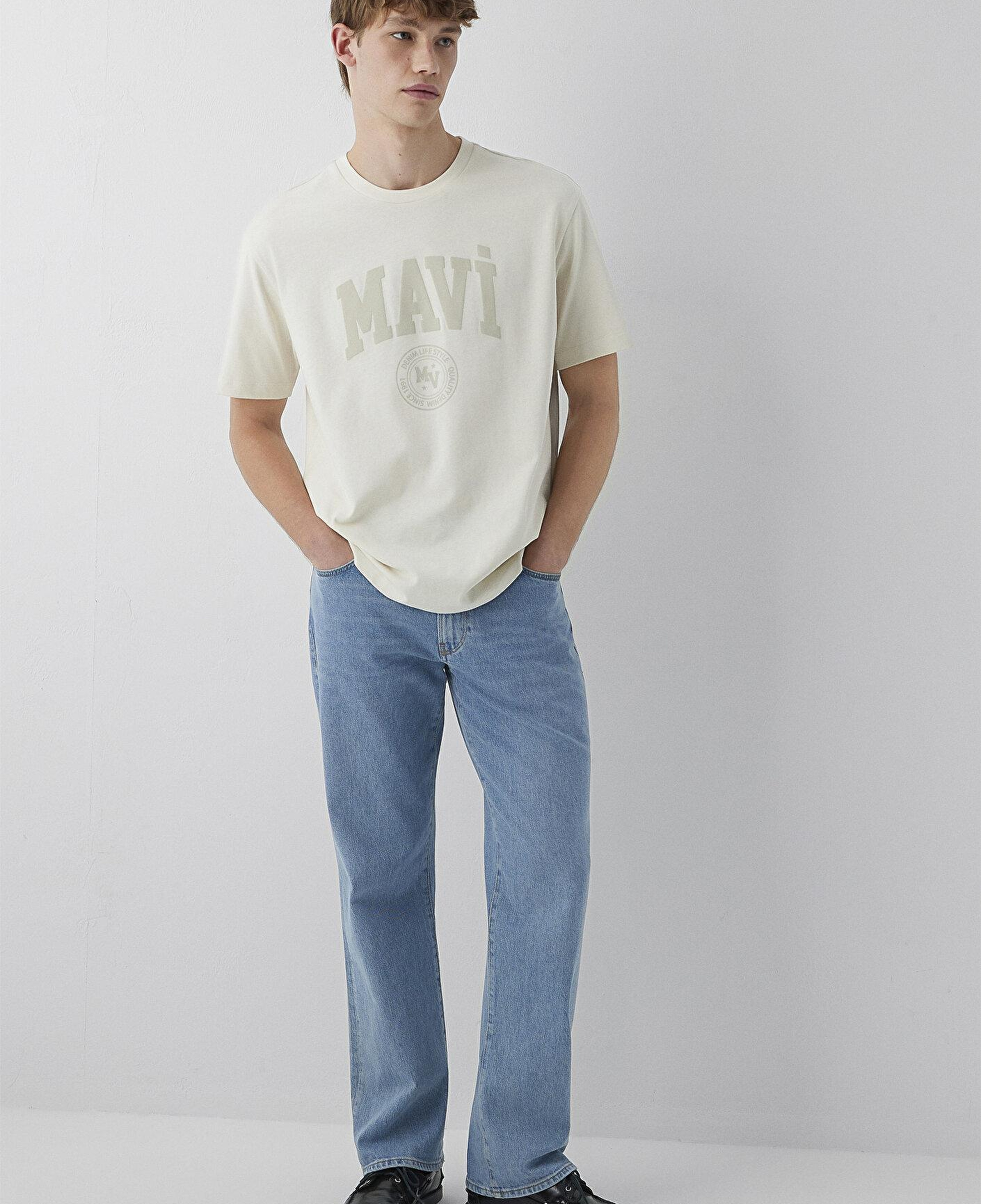 Mavi Mavi Logo Baskılı Bej Tişört Loose Fit / Bol Rahat Kesim 0612897-70134