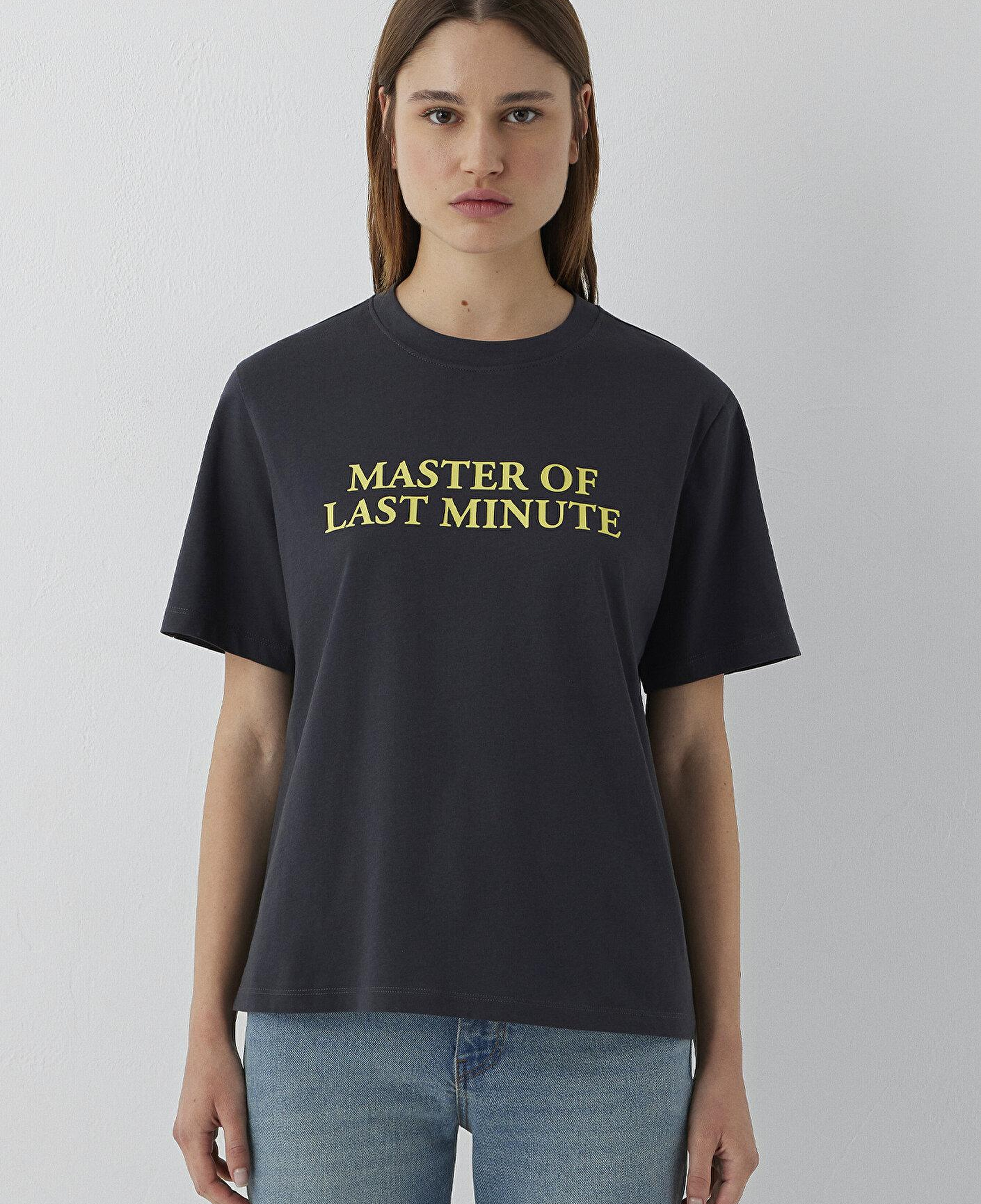 Mavi Slogan Baskılı Antrasit Tişört Regular Fit / Normal Kesim 1614145-70087