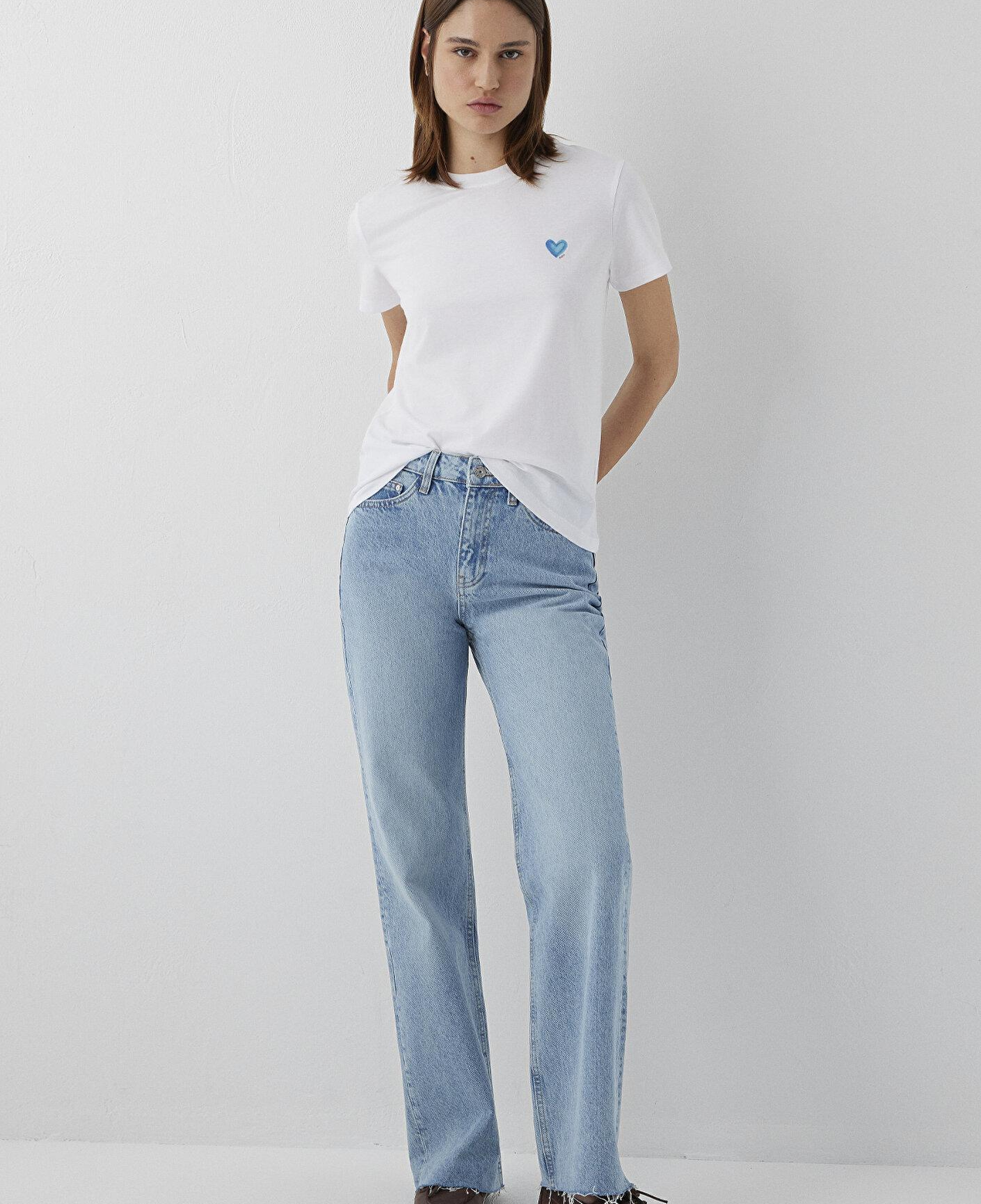 Mavi Baskılı Beyaz Tişört Semi Slim Fit / Yarı Dar Kesim 1614361-620