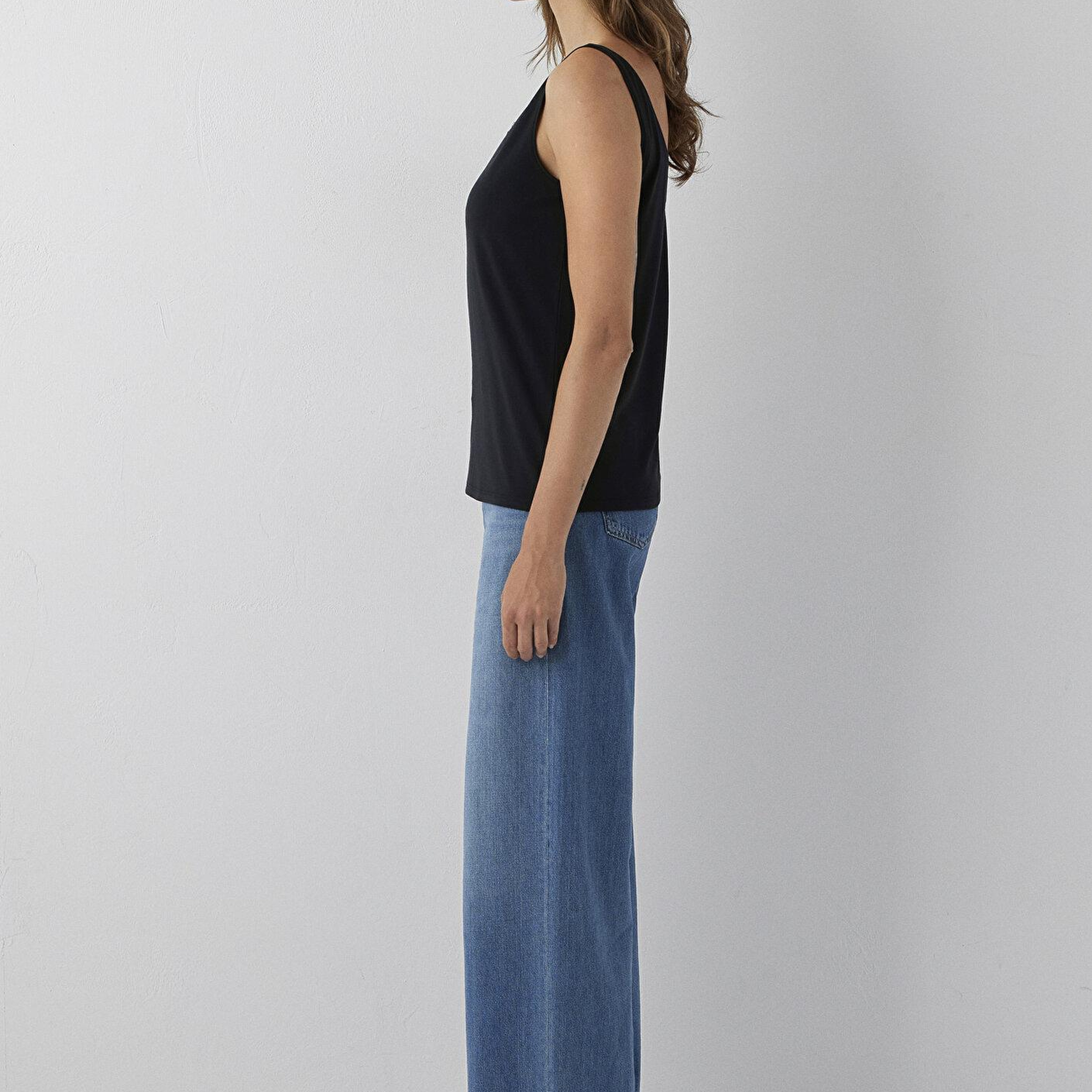 Mavi Dantel Detaylı Siyah Atlet Slim Fit / Dar Kesim 1614158-900