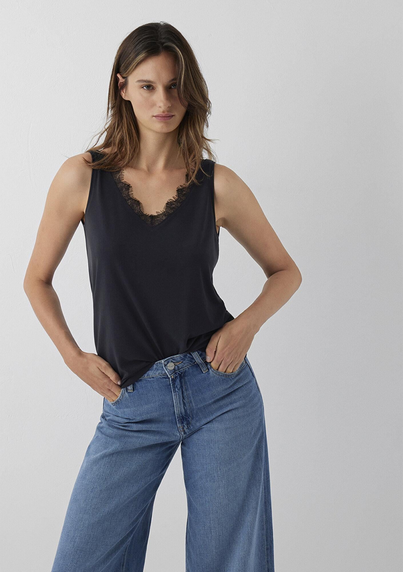 Mavi Dantel Detaylı Siyah Atlet Slim Fit / Dar Kesim 1614158-900