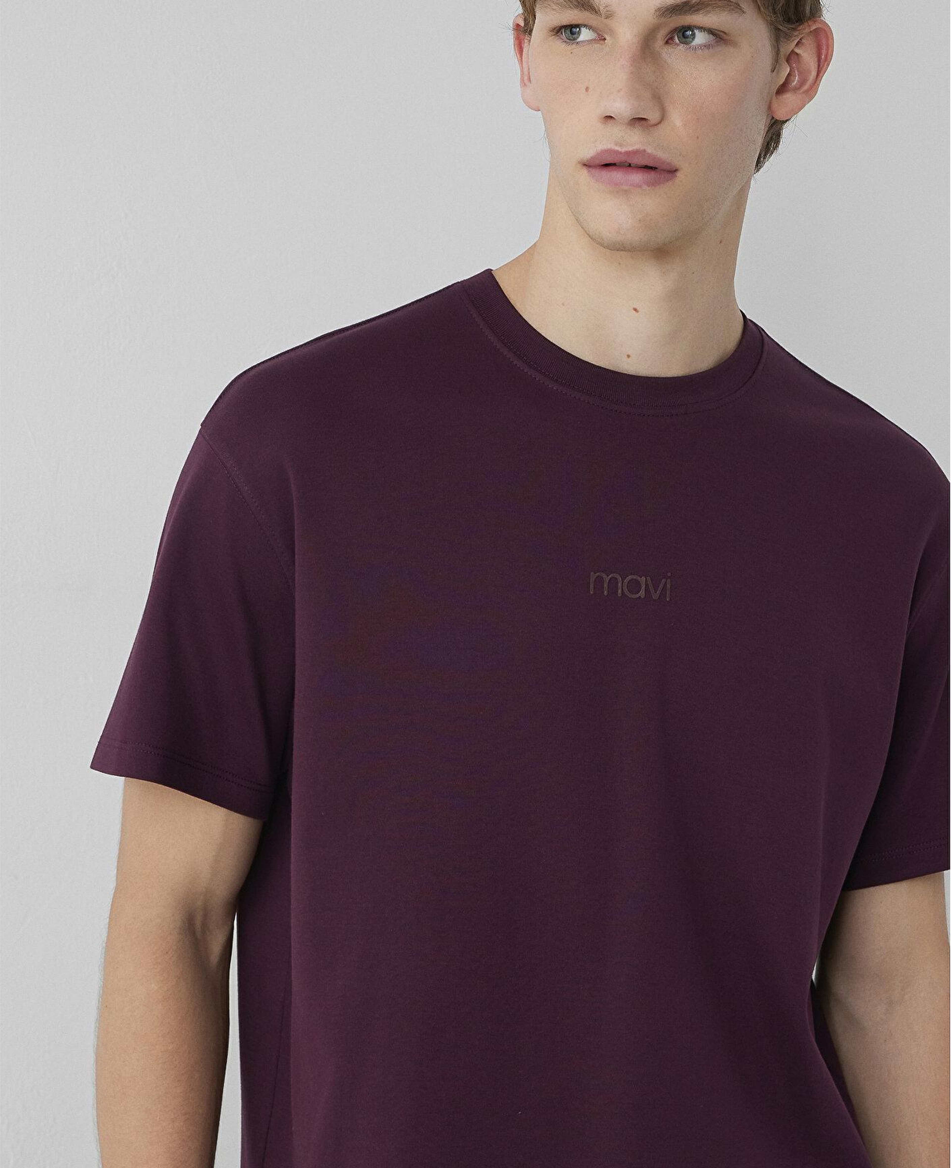 Mavi Mavi Logo Bordo Basic İnterlok Tişört Loose Fit / Bol Rahat Kesim 0613102-70434