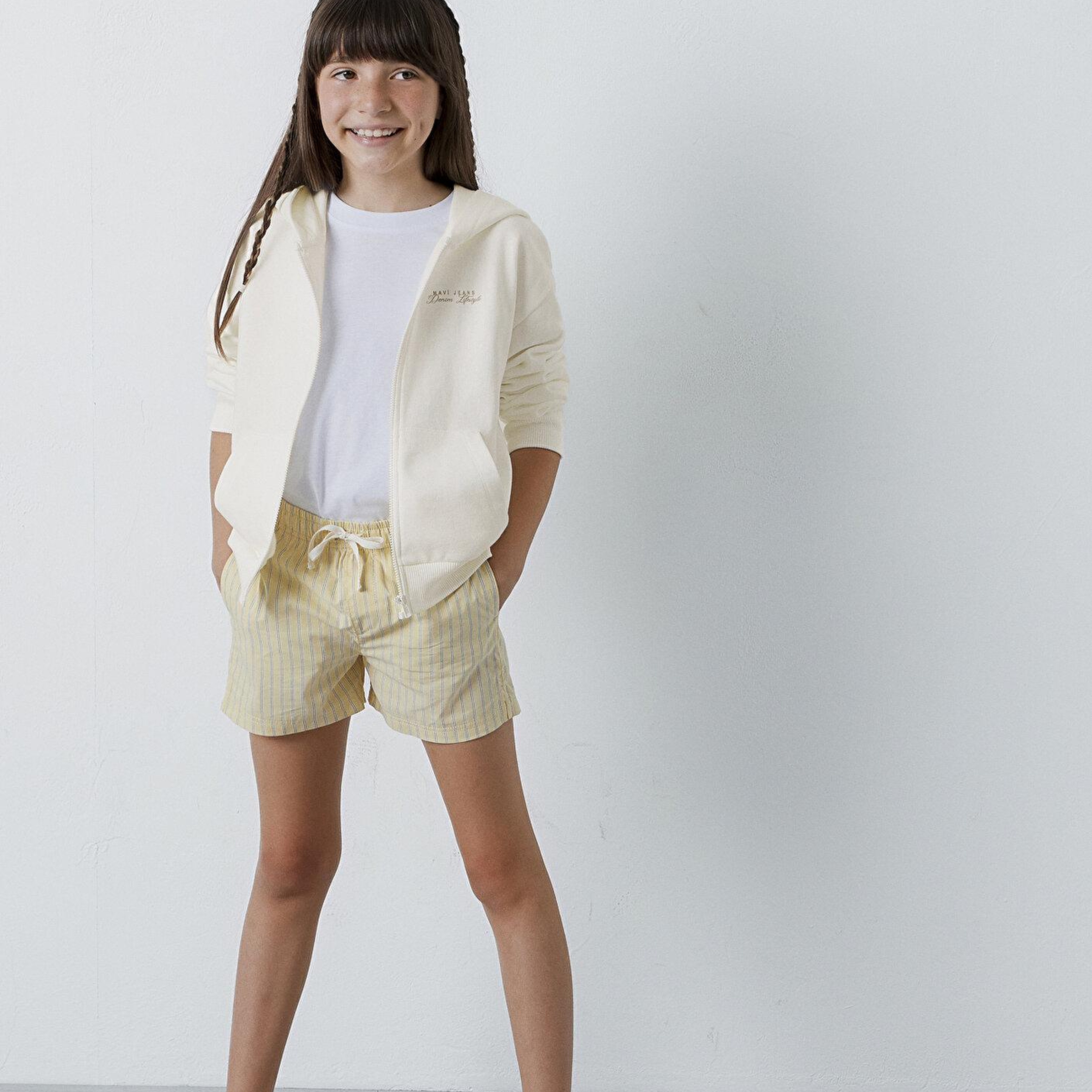 Mavi Kapüşonlu Ekru Sweatshirt 7S10227-70057