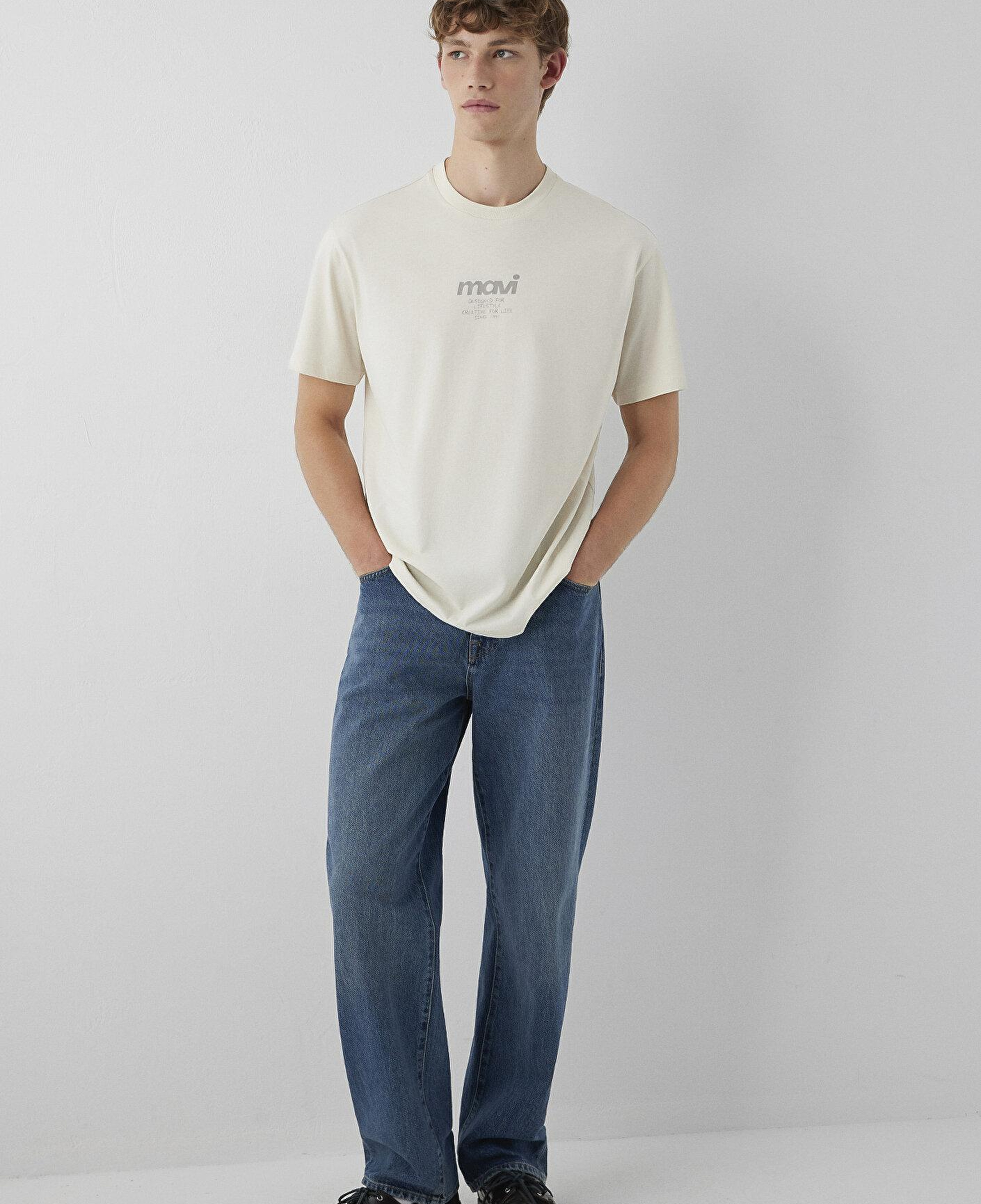Mavi Mavi Logo Baskılı Bej Tişört Loose Fit / Bol Rahat Kesim 0613673-70134