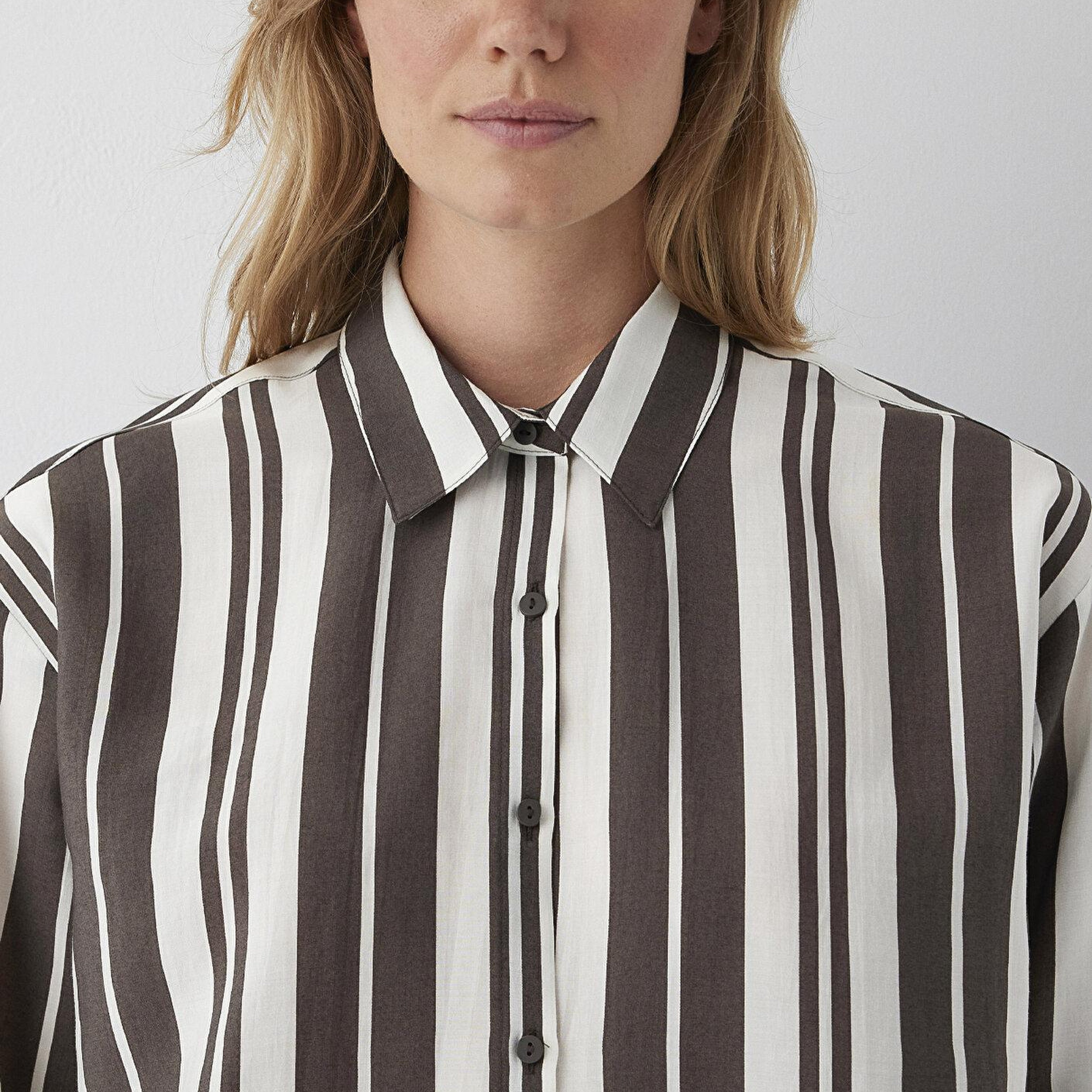 Mavi Çizgili Kahverengi Gömlek Loose Fit / Bol Rahat Kesim 1220395-A6726