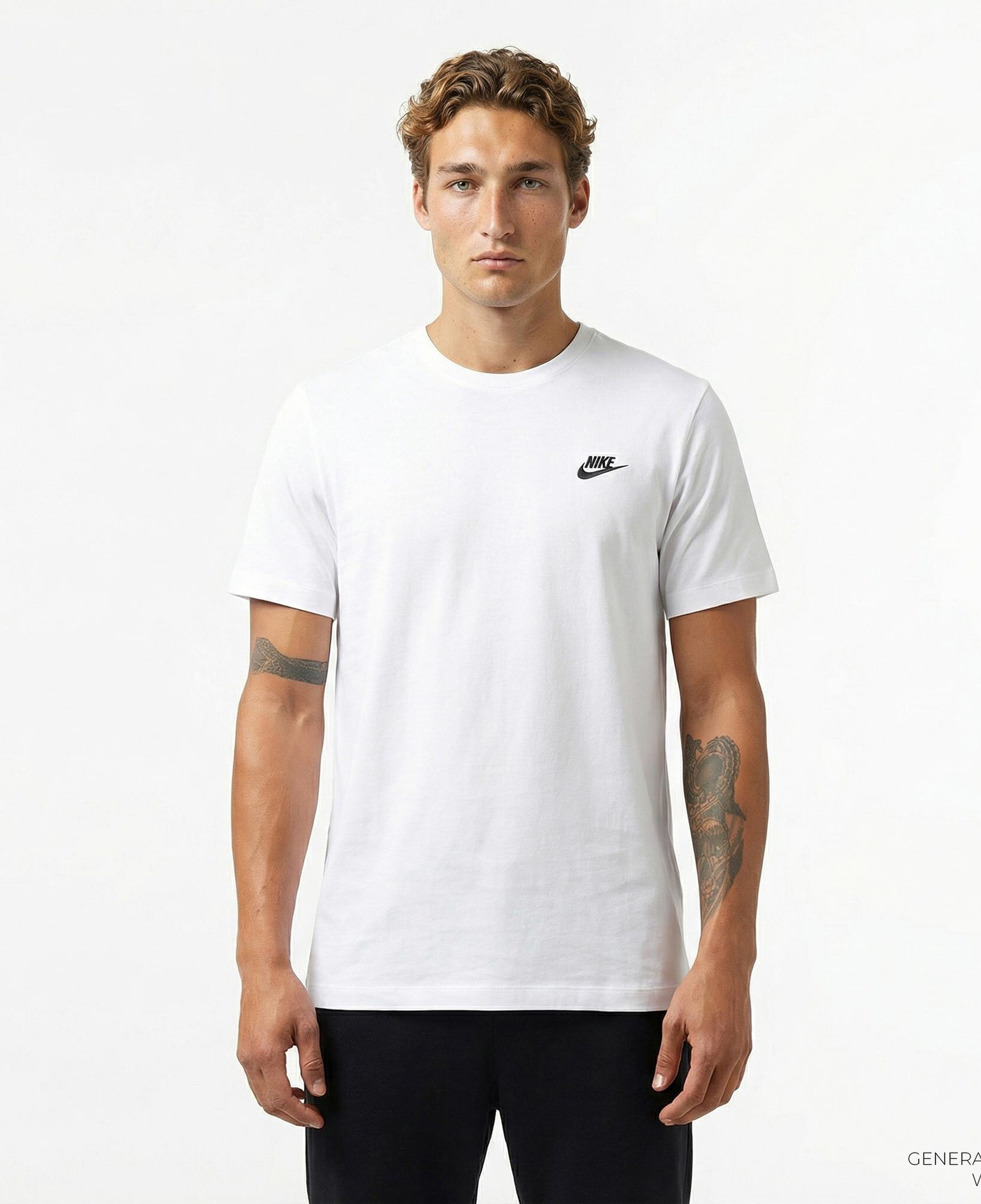 Nike Sportswear Club Erkek Beyaz T-Shirt