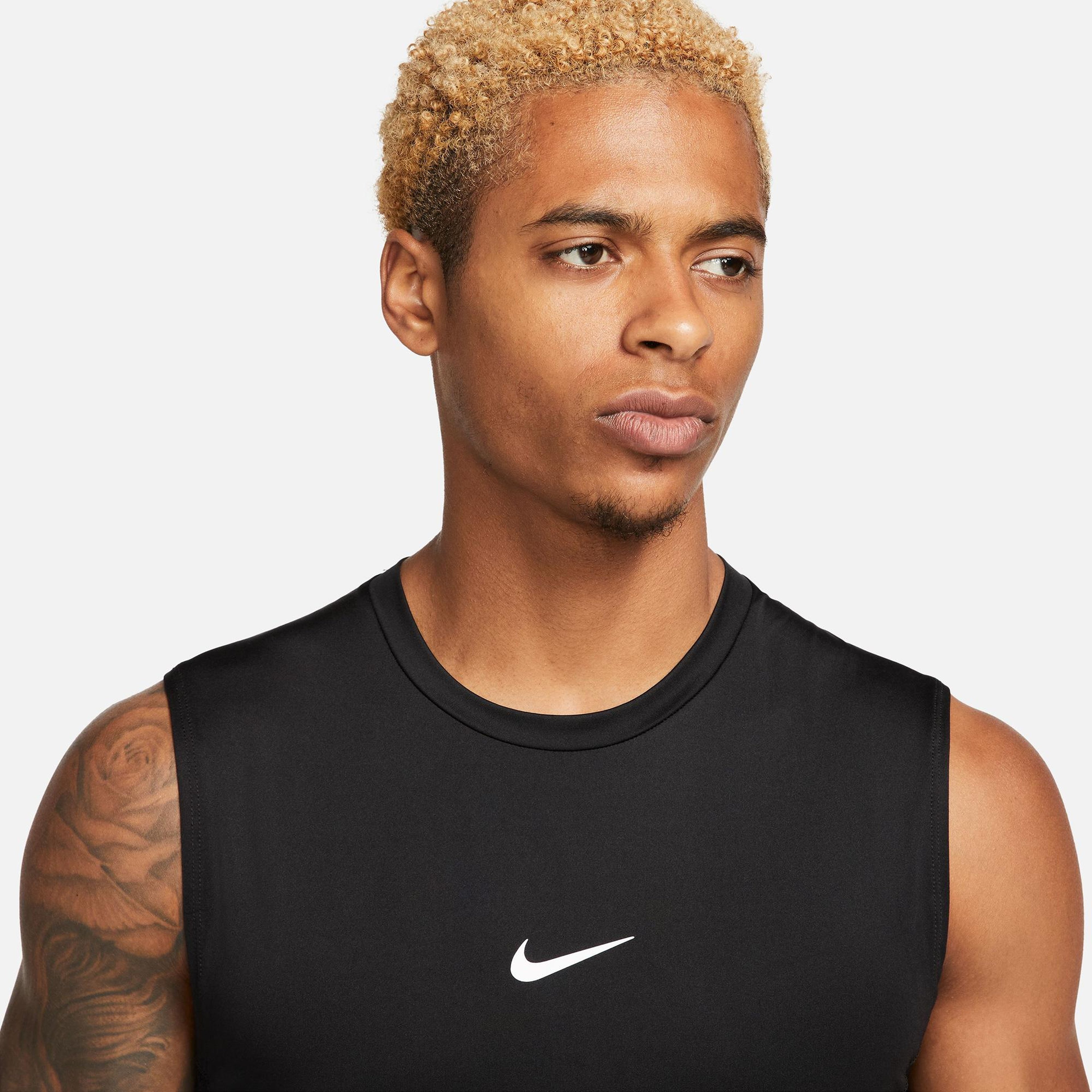 Nike Pro Dri-Fit Erkek Siyah Kolsuz T-Shirt