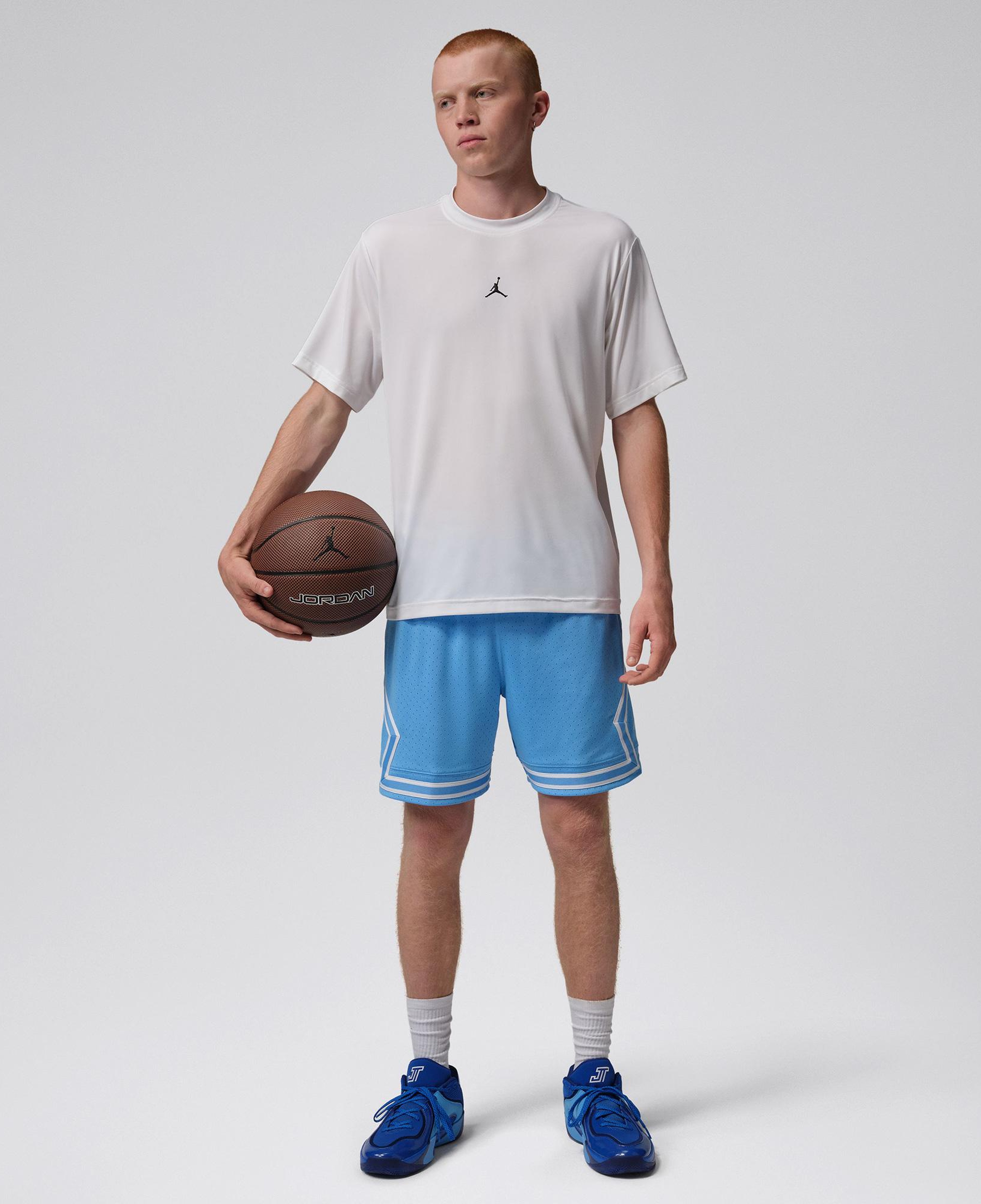 Jordan Dri-Fit Sport Essentials Erkek Beyaz T-Shirt