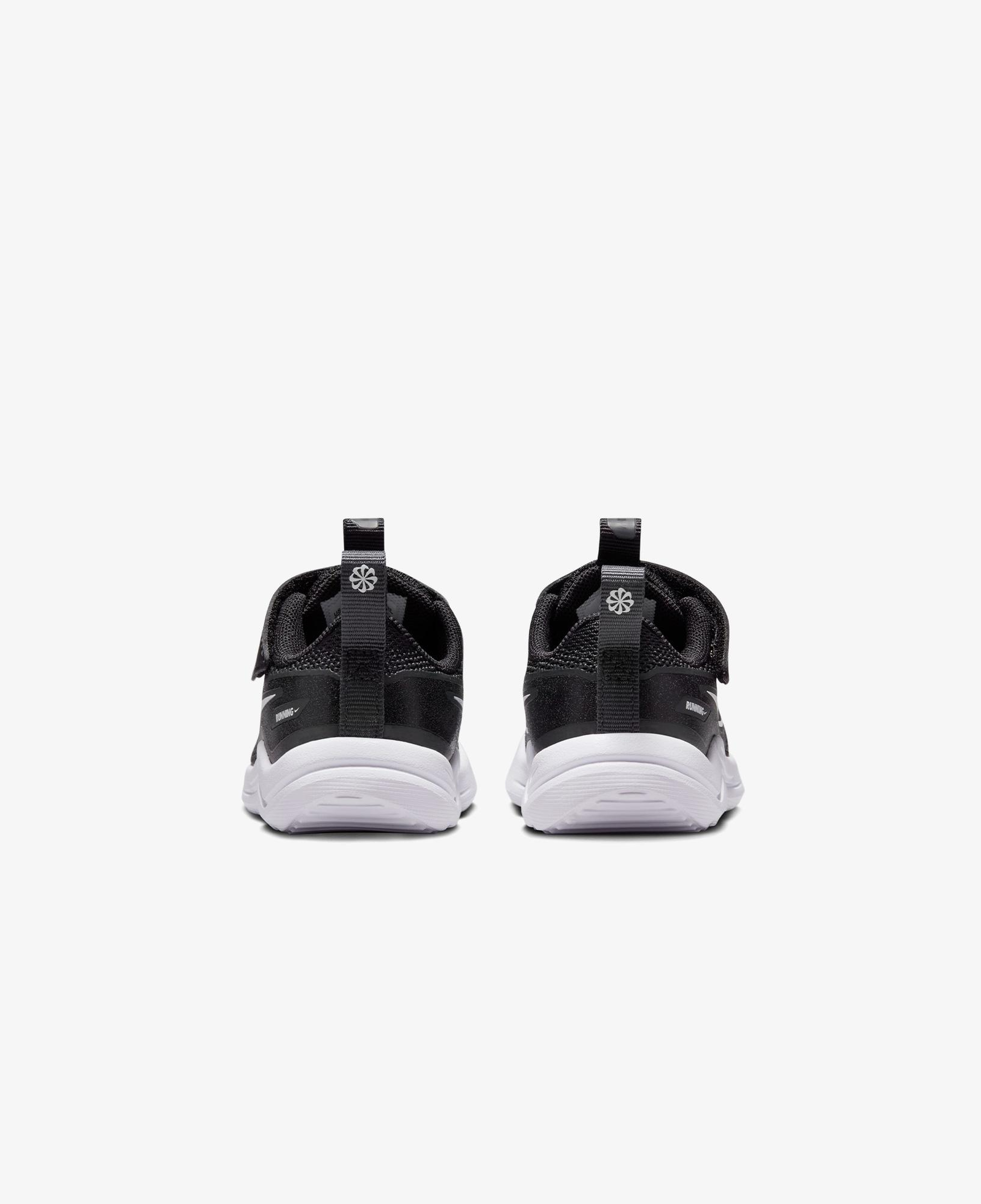 Nike Cosmic Runner Mystic Fly Çocuk Siyah Spor Ayakkabı