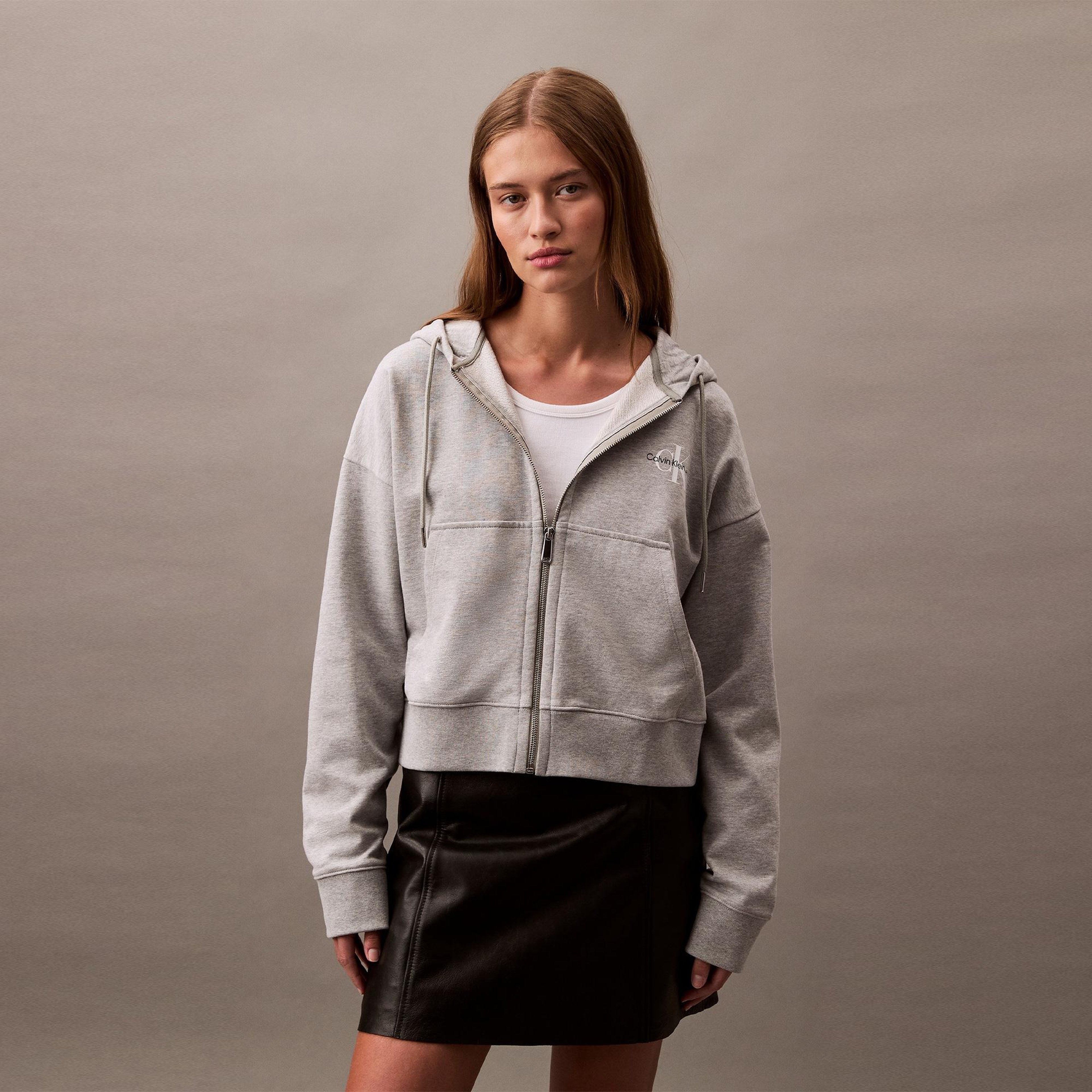 Calvin Klein Monologo French Terry Kadın Gri Sweatshirt