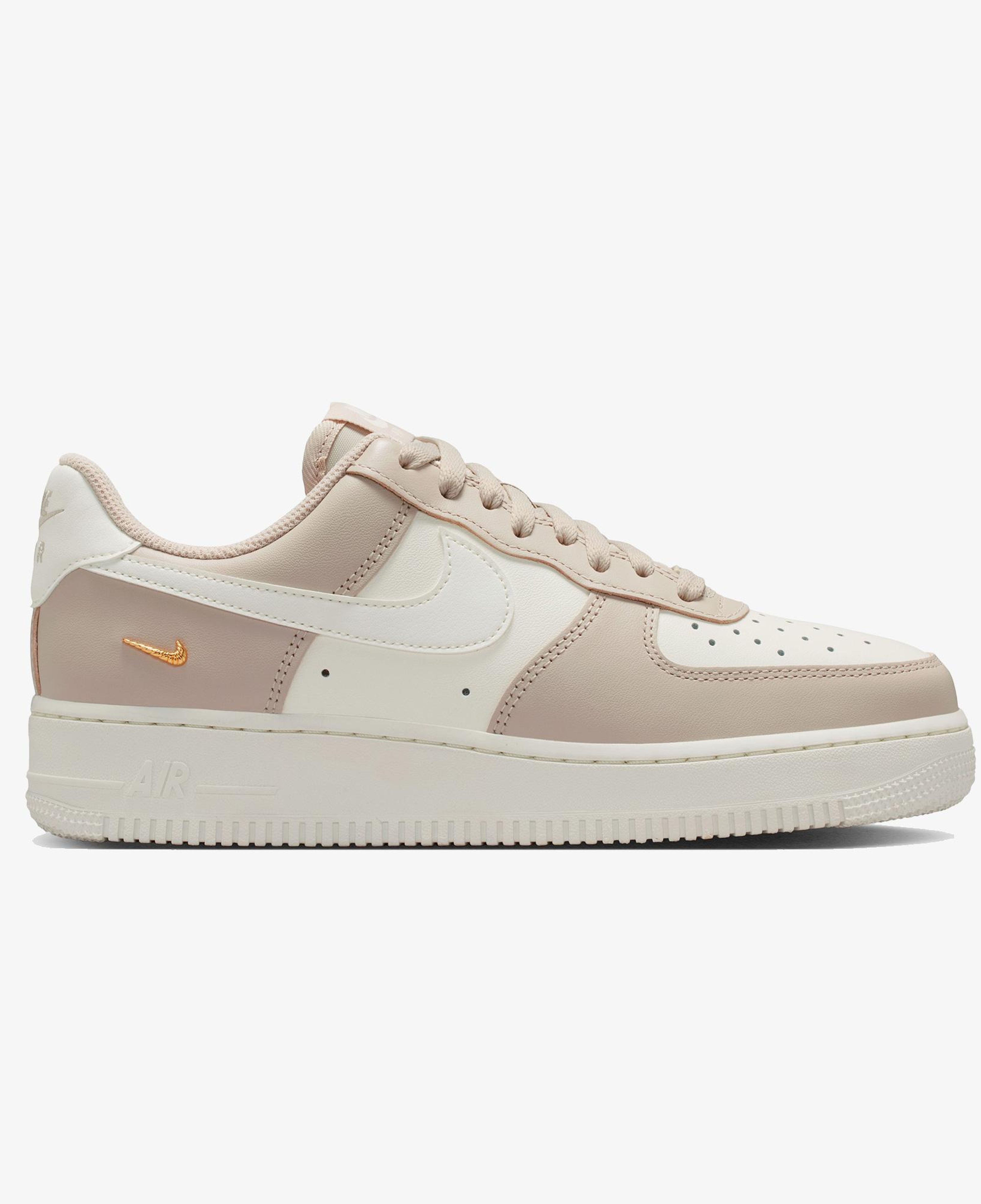 Nike Air Force 1 '07 Low Kadın Bej Spor Ayakkabı