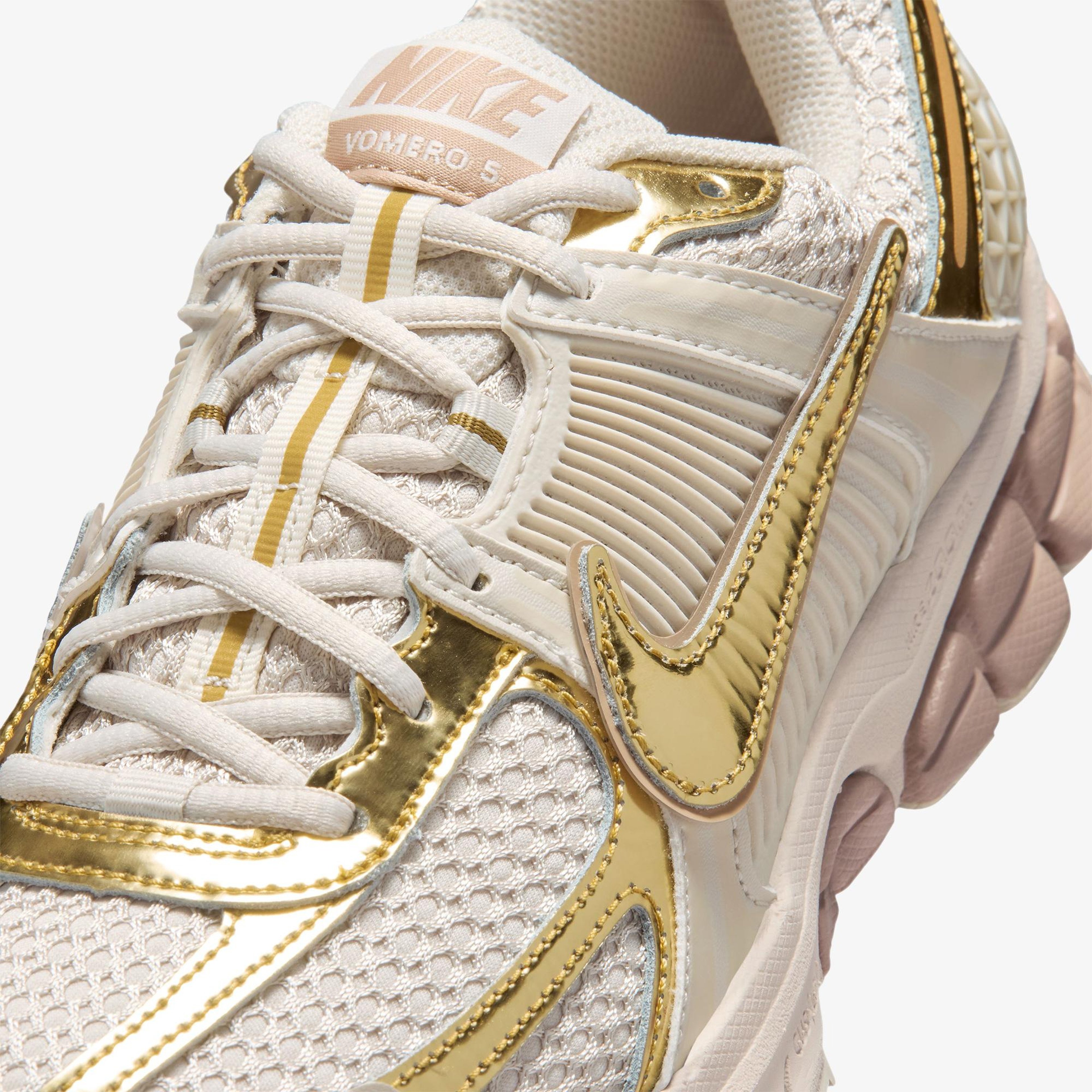 Nike Zoom Vomero 5 Kadın Bej Spor Ayakkabı