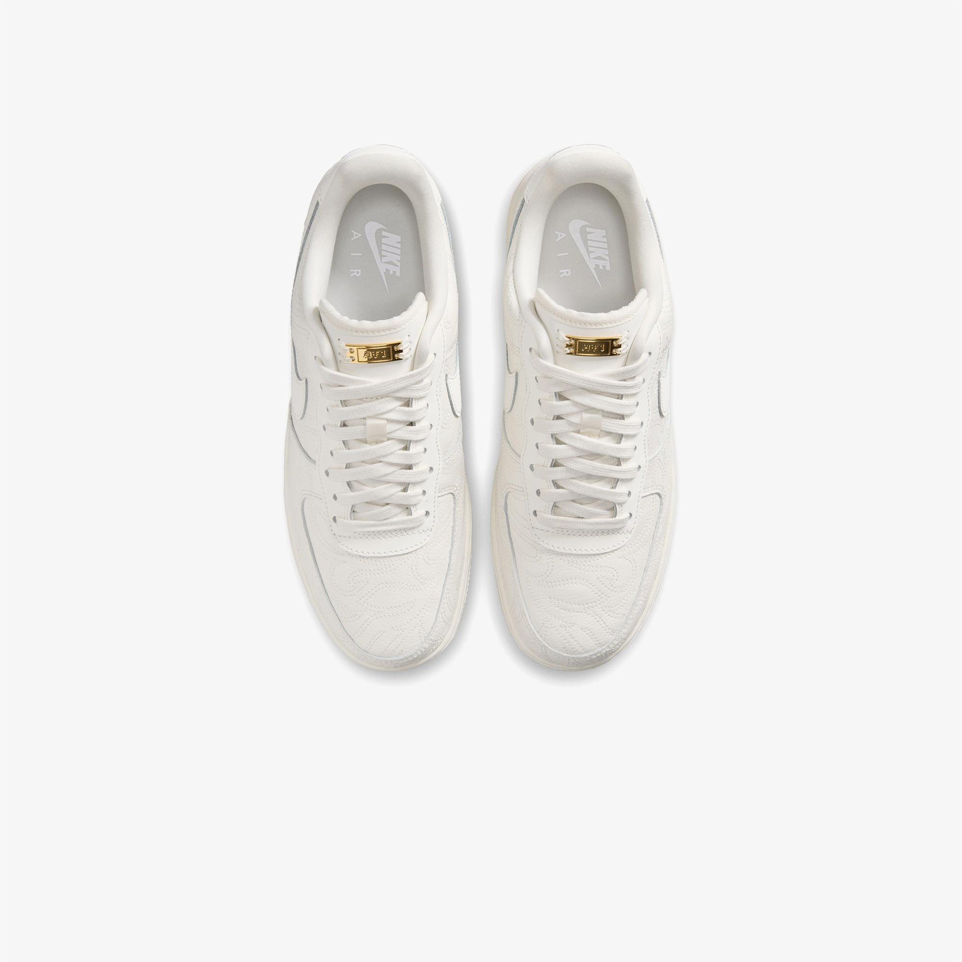 Nike Air Force 1 '07 Kadın Beyaz Spor Ayakkabı