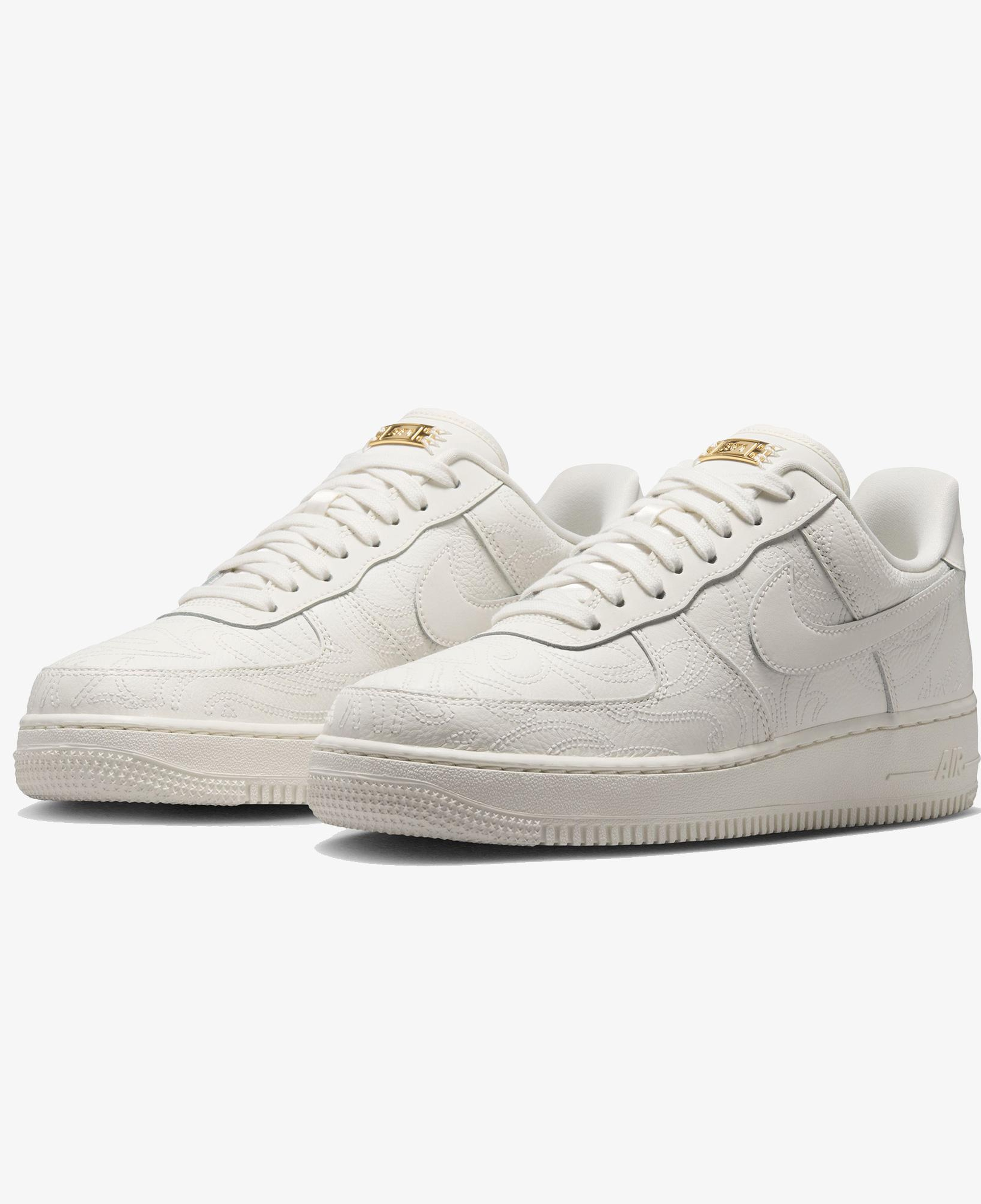 Nike Air Force 1 '07 Kadın Beyaz Spor Ayakkabı